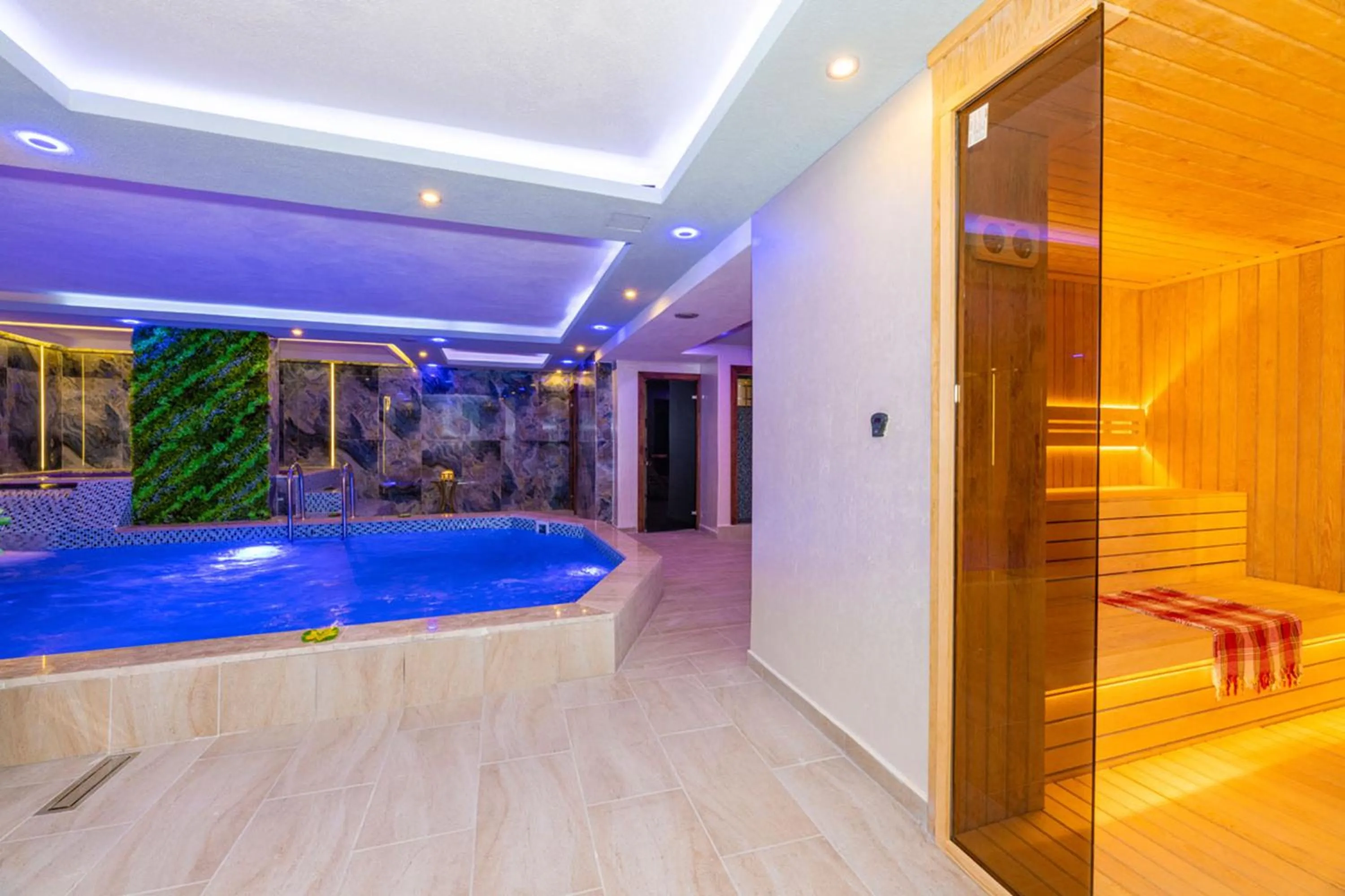 Swimming pool in Bekdas Hotel Deluxe & Spa