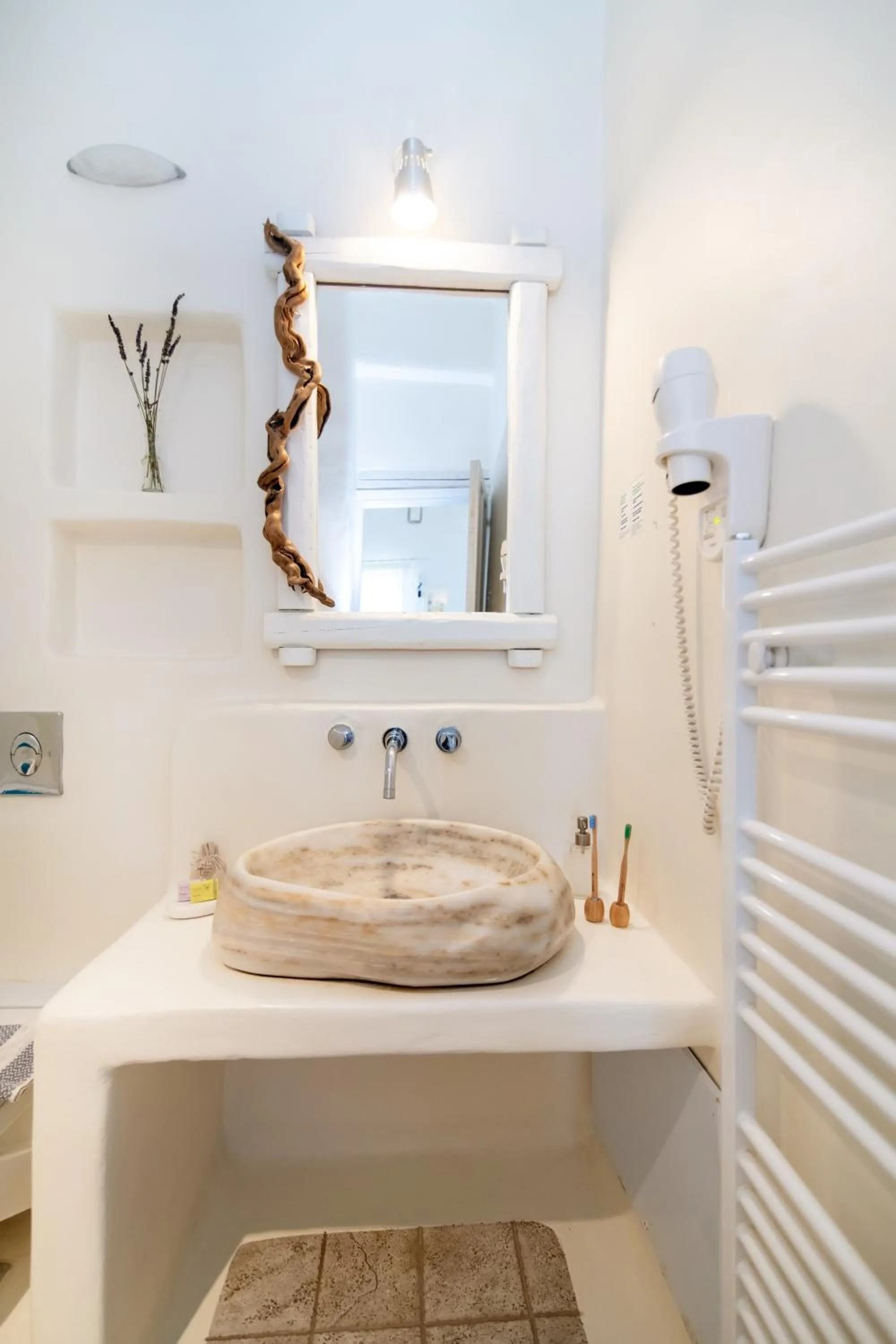 Bathroom in Vincenzo Family Rooms