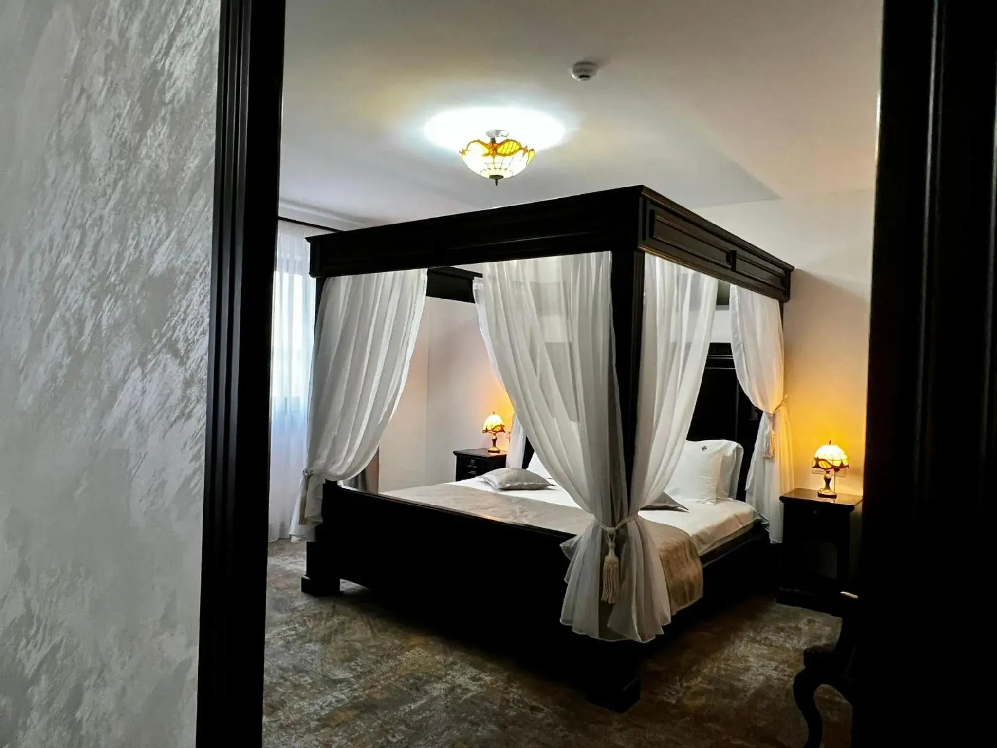 Deluxe King Room - single occupancy in Podu' cu Lanturi Deluxe King Room - single occupancy in Podu' cu Lanturi