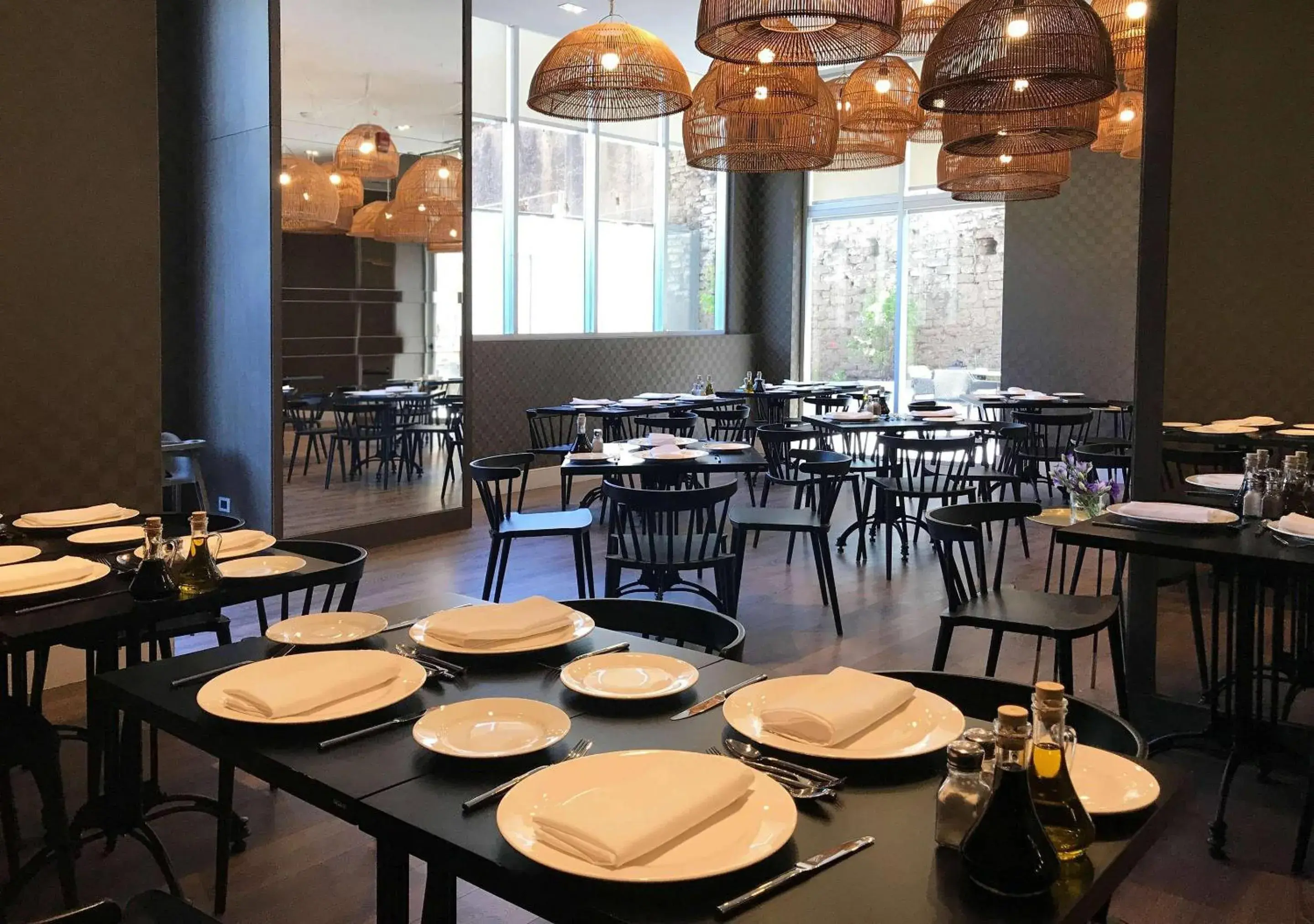 Restaurant/places to eat in Radisson Hotel Curico Restaurant/places to eat in Radisson Hotel Curico