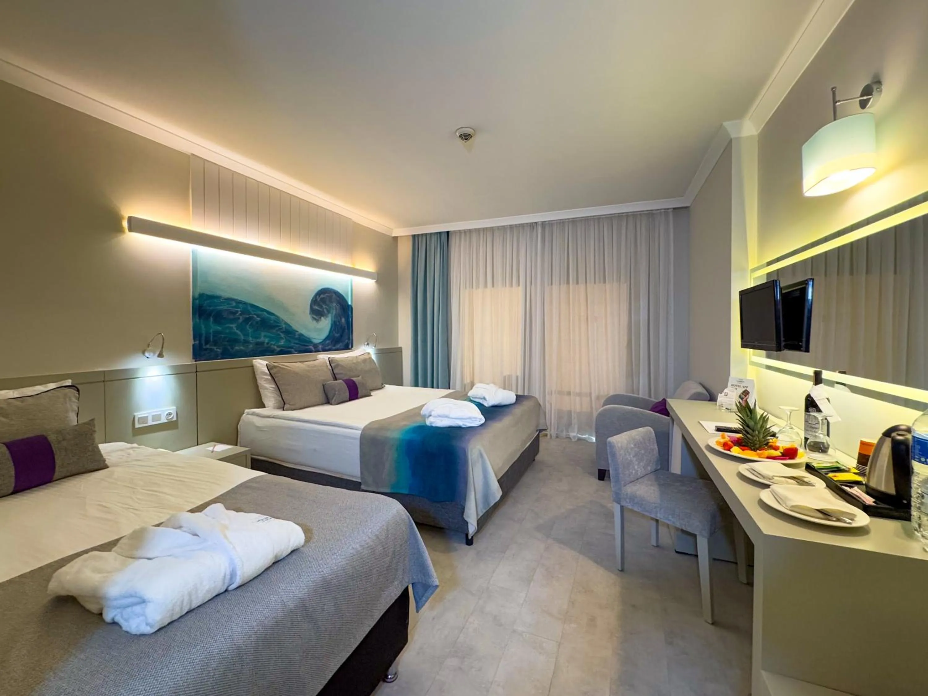 Photo of the whole room, Bed in Catamaran Quality Times