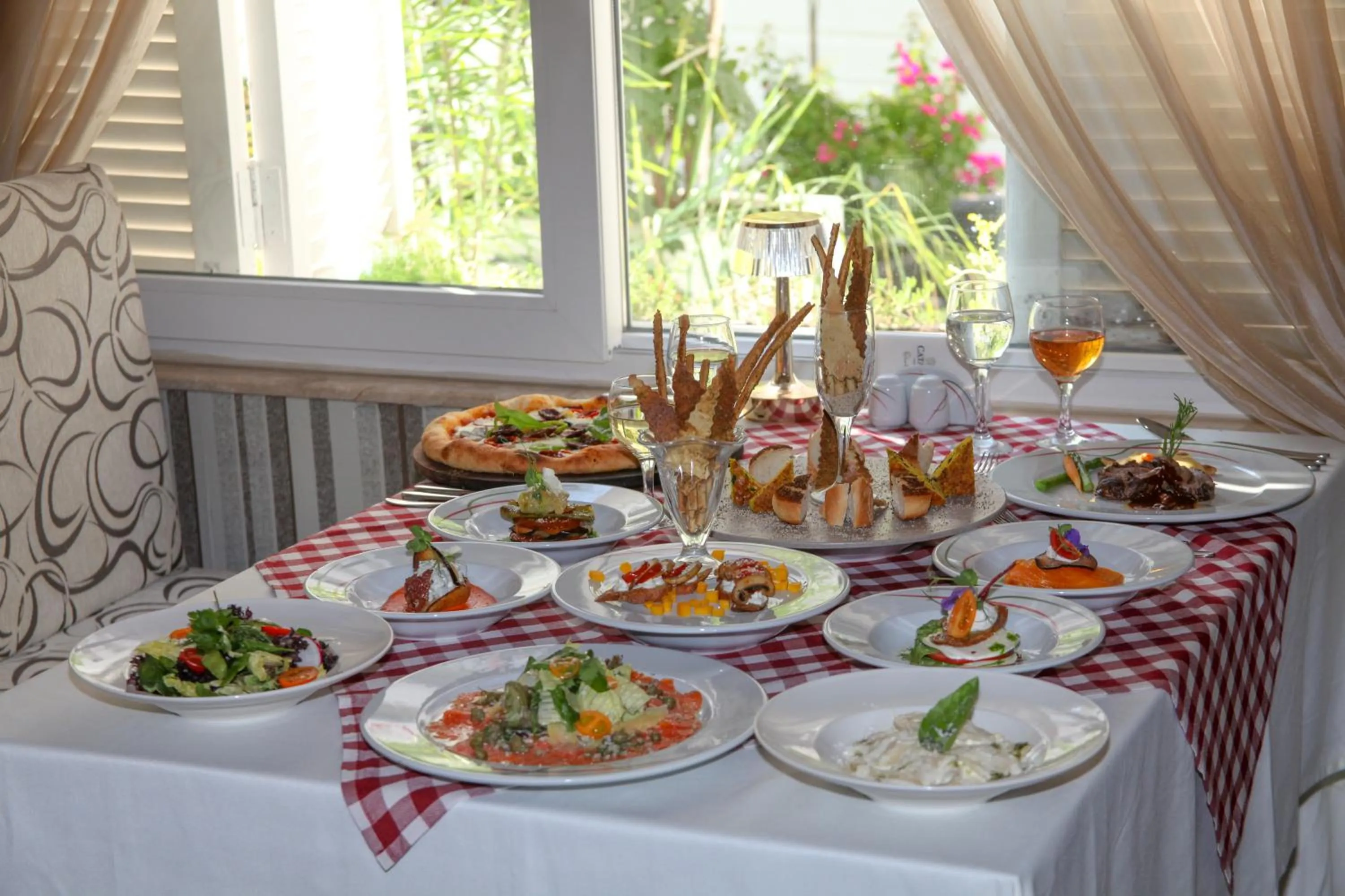 Food and drinks in Catamaran Quality Times