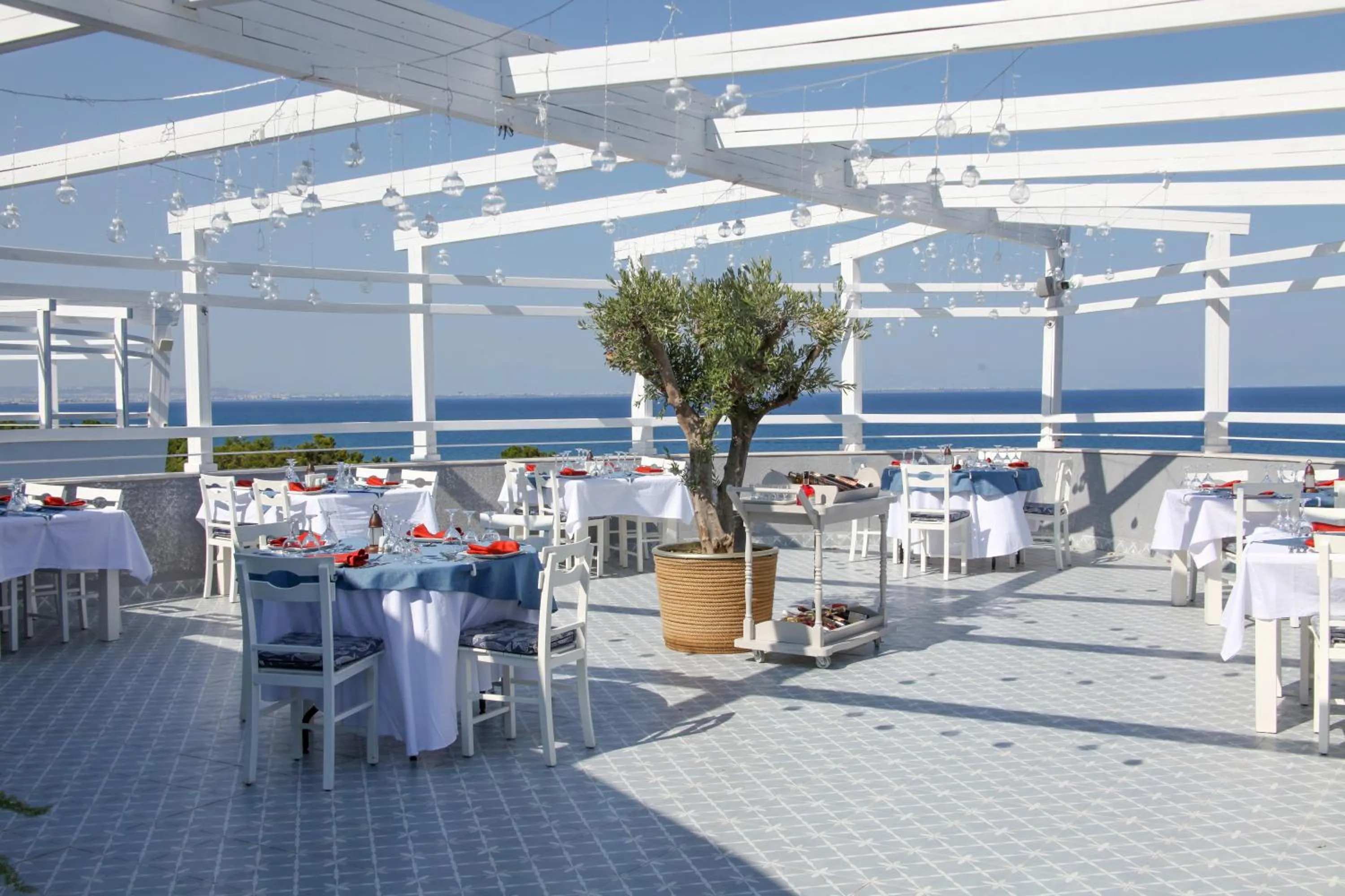 Restaurant/places to eat in Catamaran Quality Times