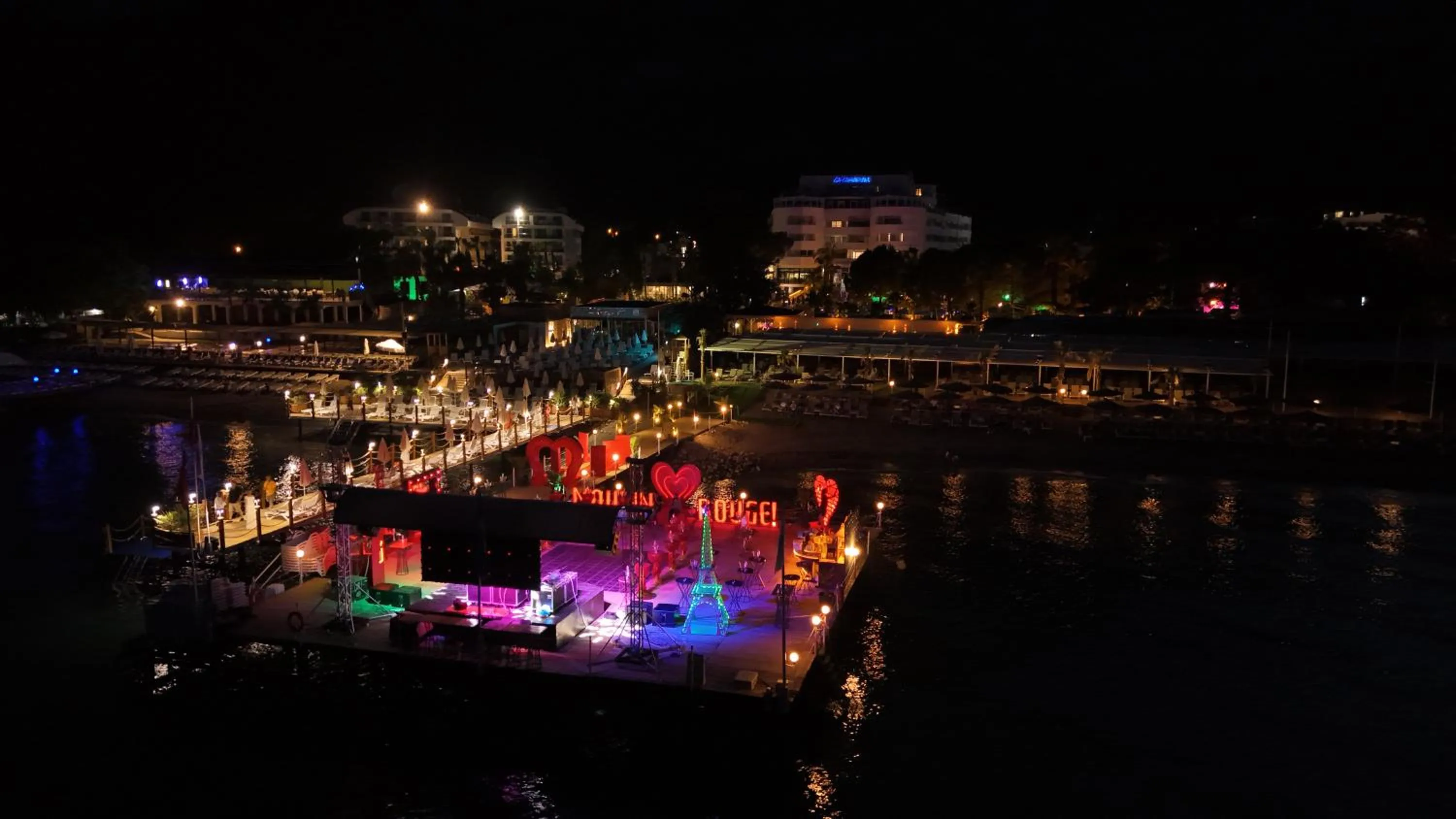 Entertainment in Catamaran Quality Times