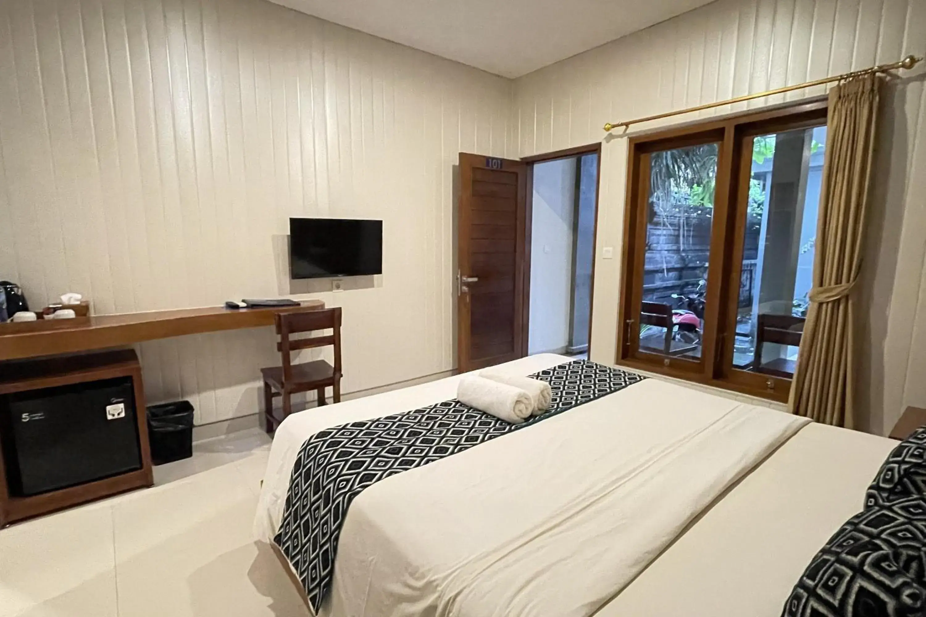 Bed in Singgah Hotel Seminyak Bed in Singgah Hotel Seminyak