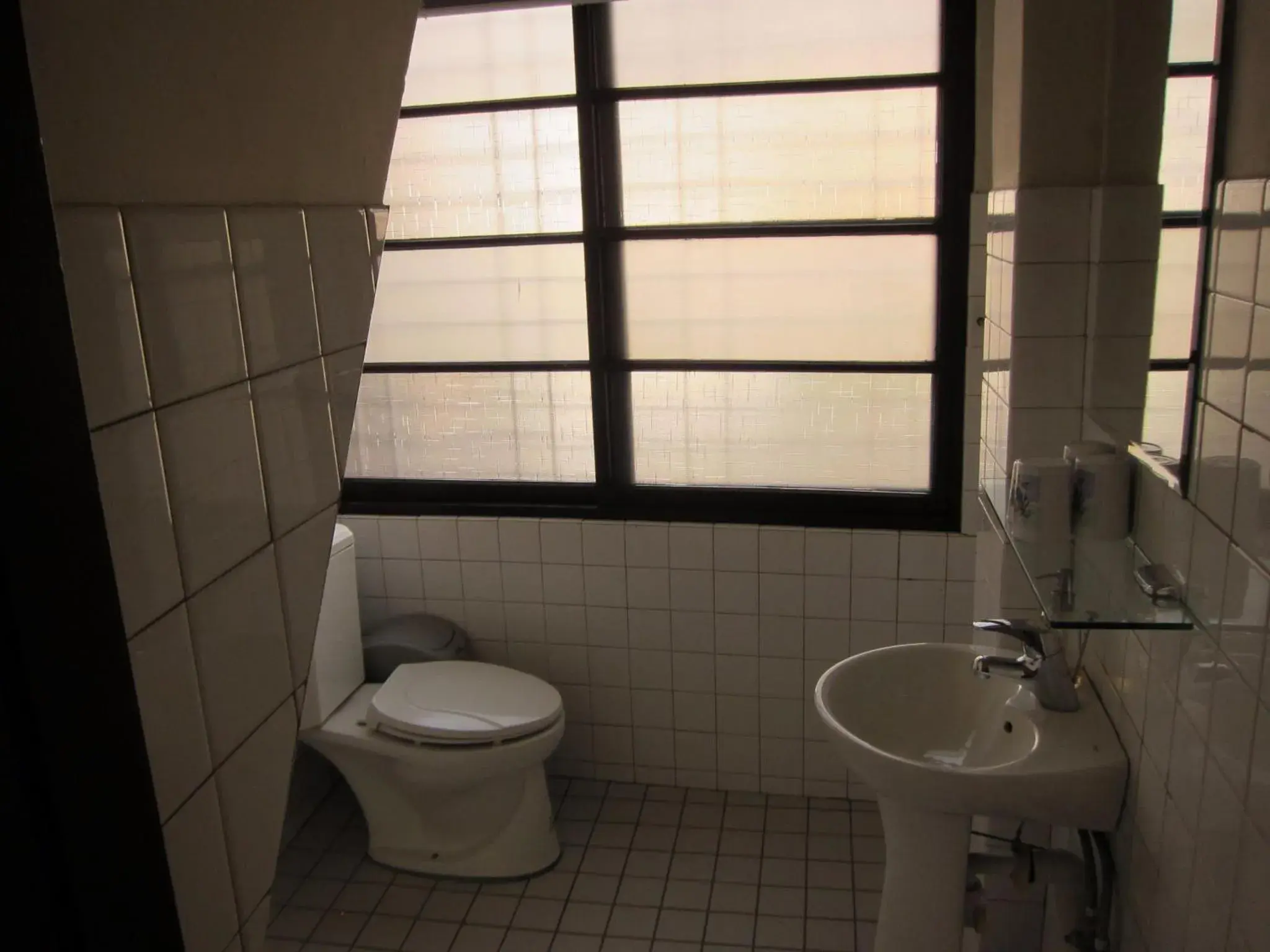Bathroom in Shennong 147
