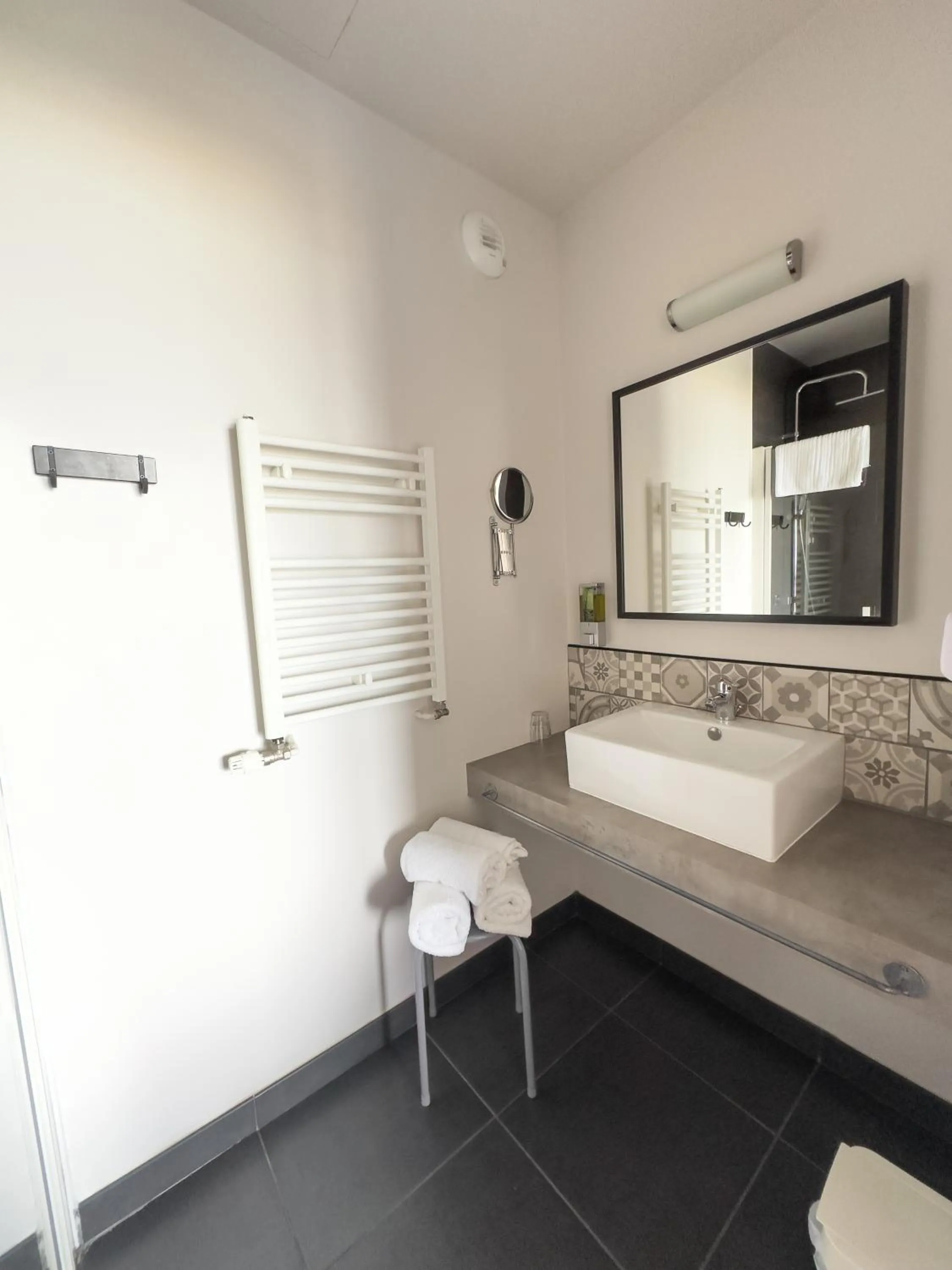 Bathroom in Logis Hôtel Ker Mor