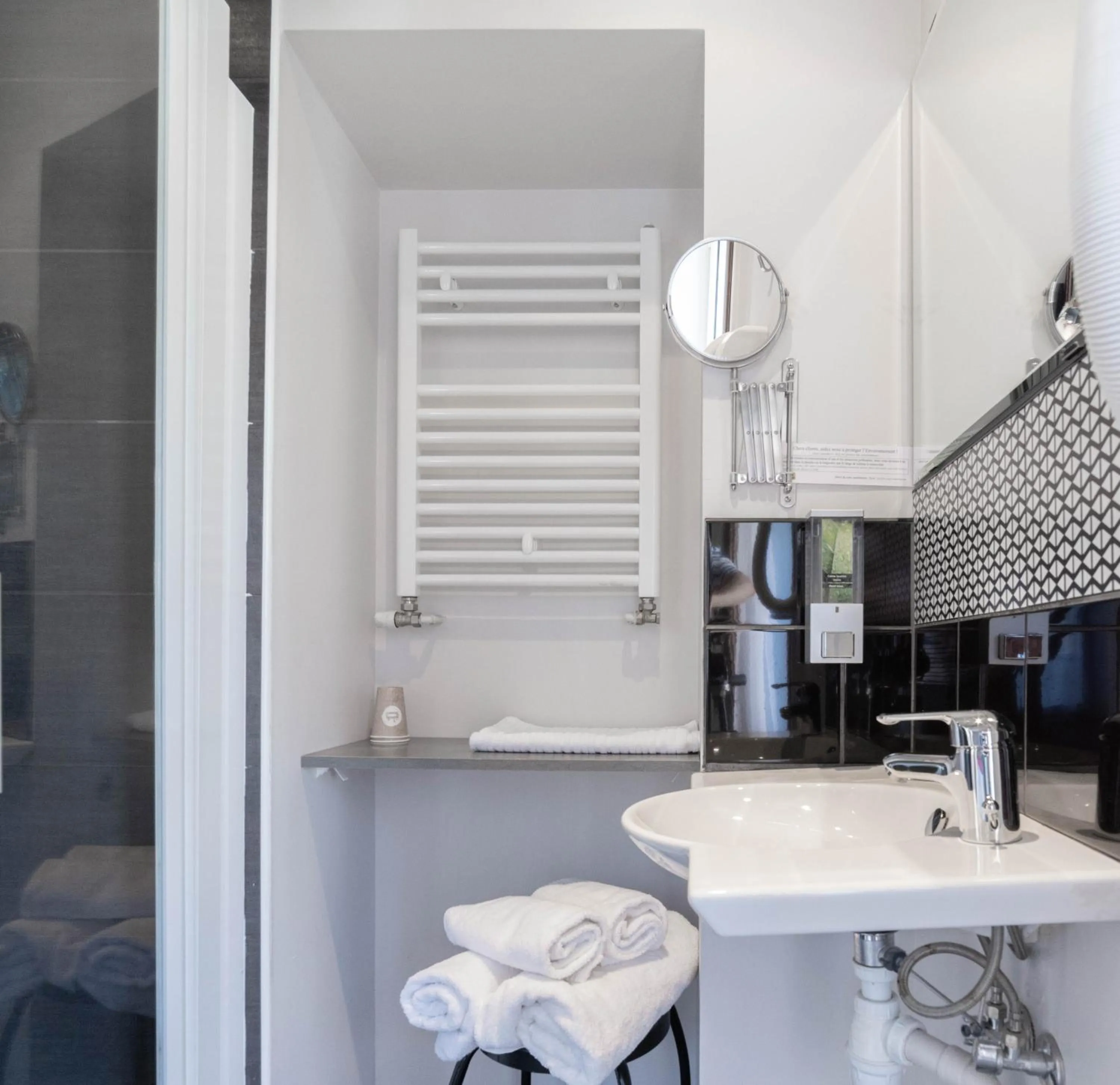 Bathroom in Logis Hôtel Ker Mor