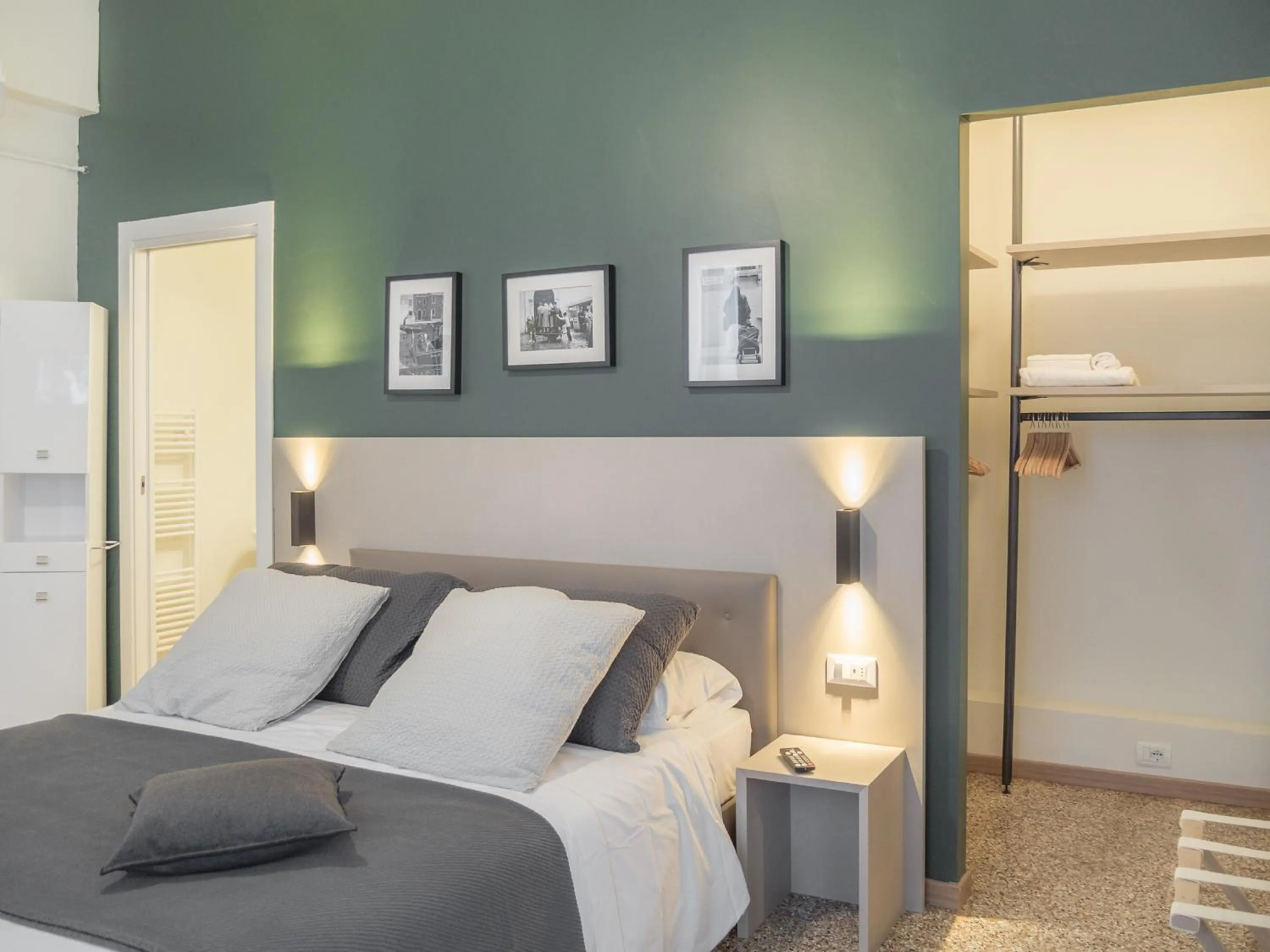 Bedroom, Bed in Grand Canal Suite by Wonderful Italy