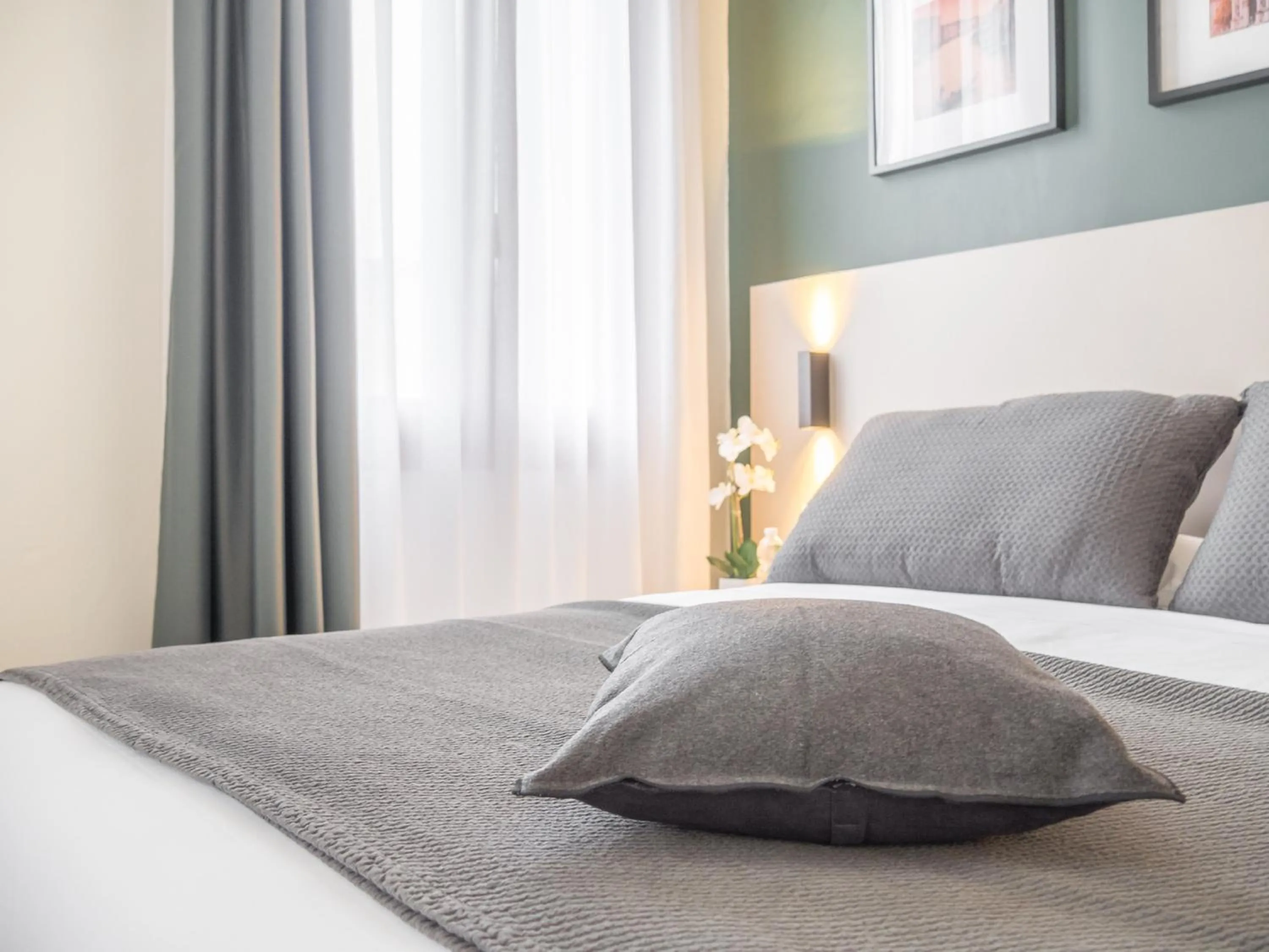 Bedroom, Bed in Grand Canal Suite by Wonderful Italy