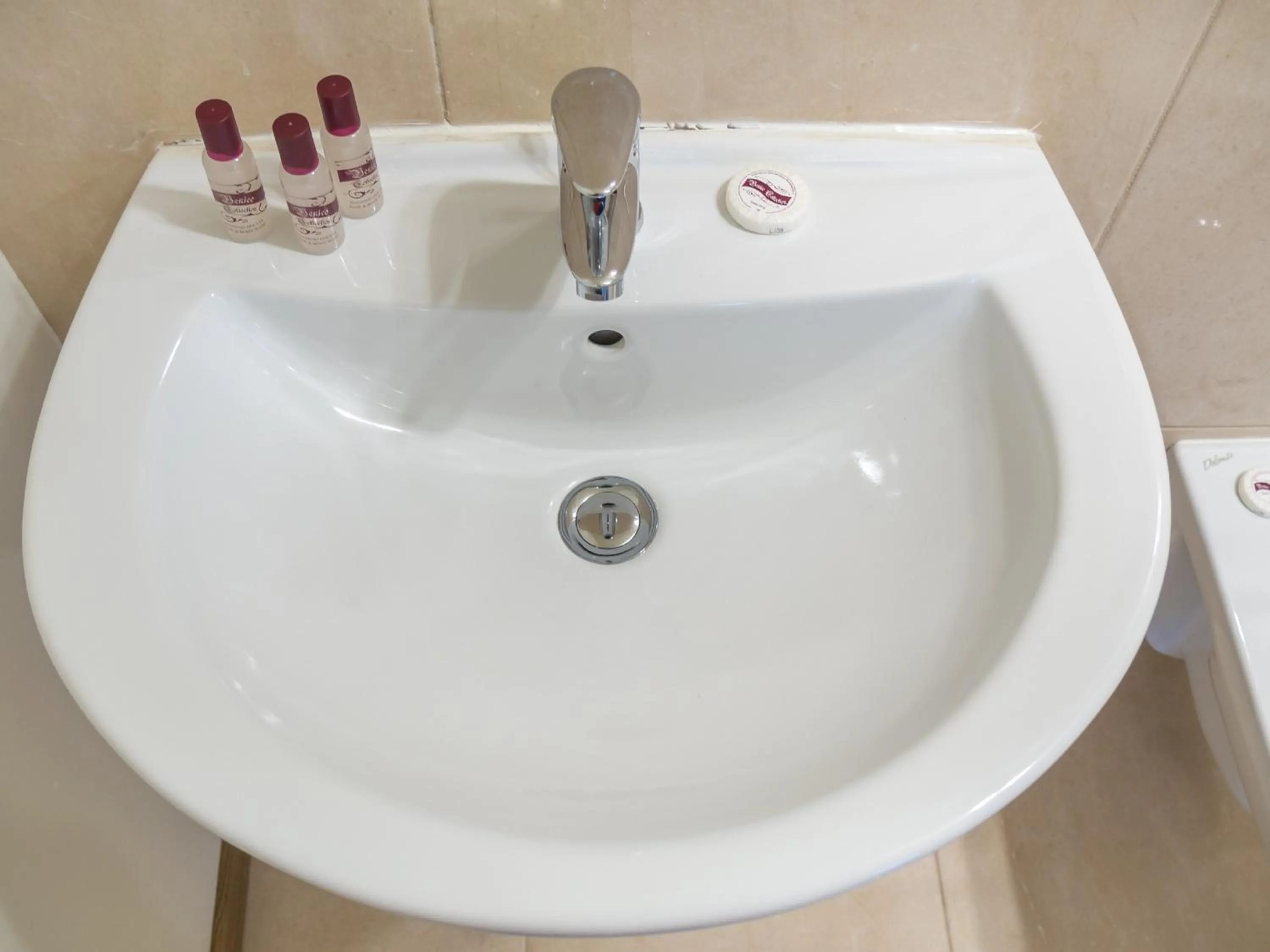 Bathroom in Grand Canal Suite by Wonderful Italy