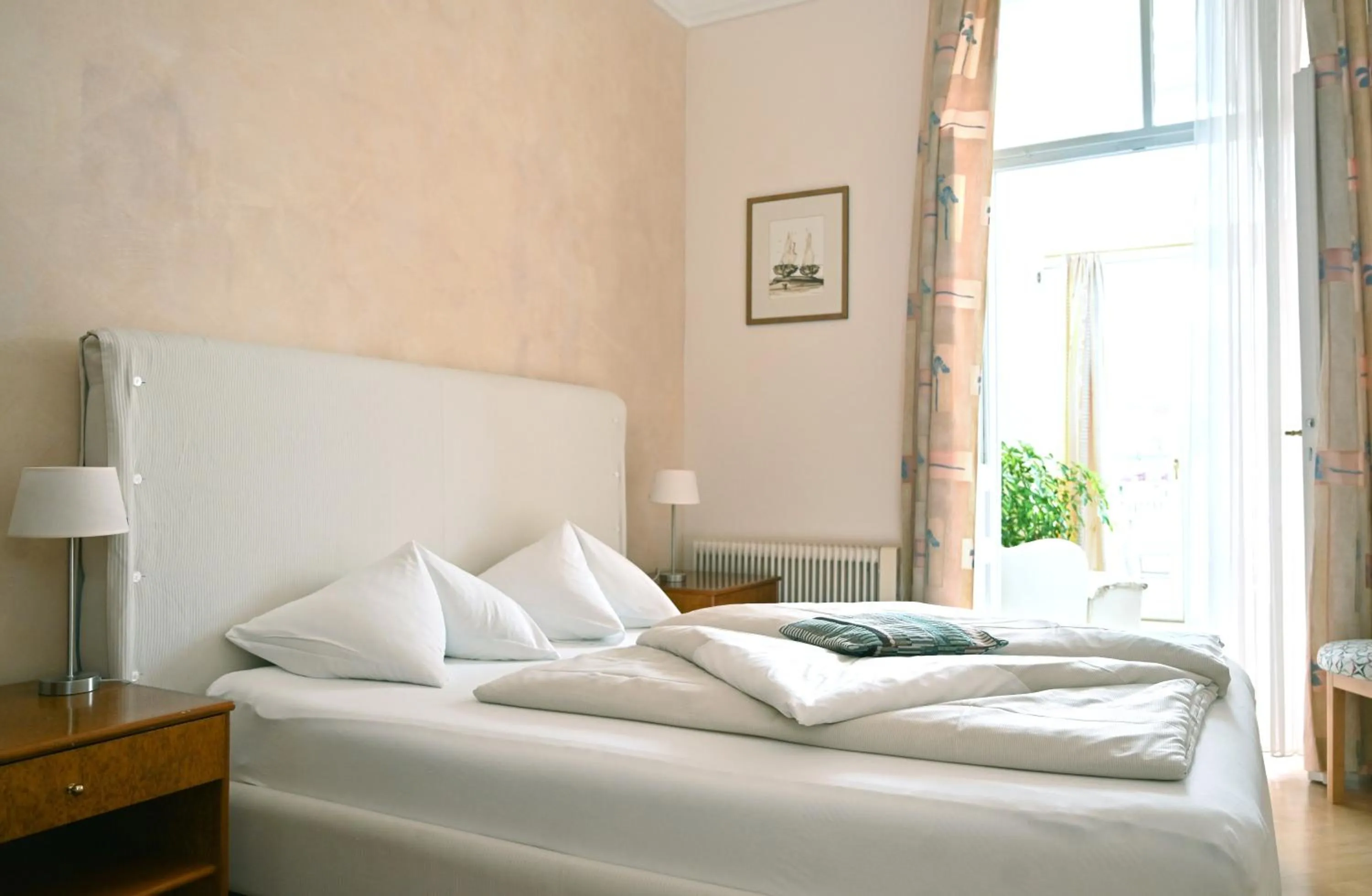 Bed in Seehotel Astoria