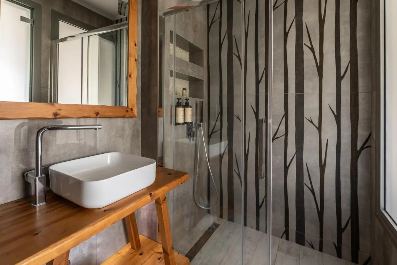 Blue Carpet Luxury Suites