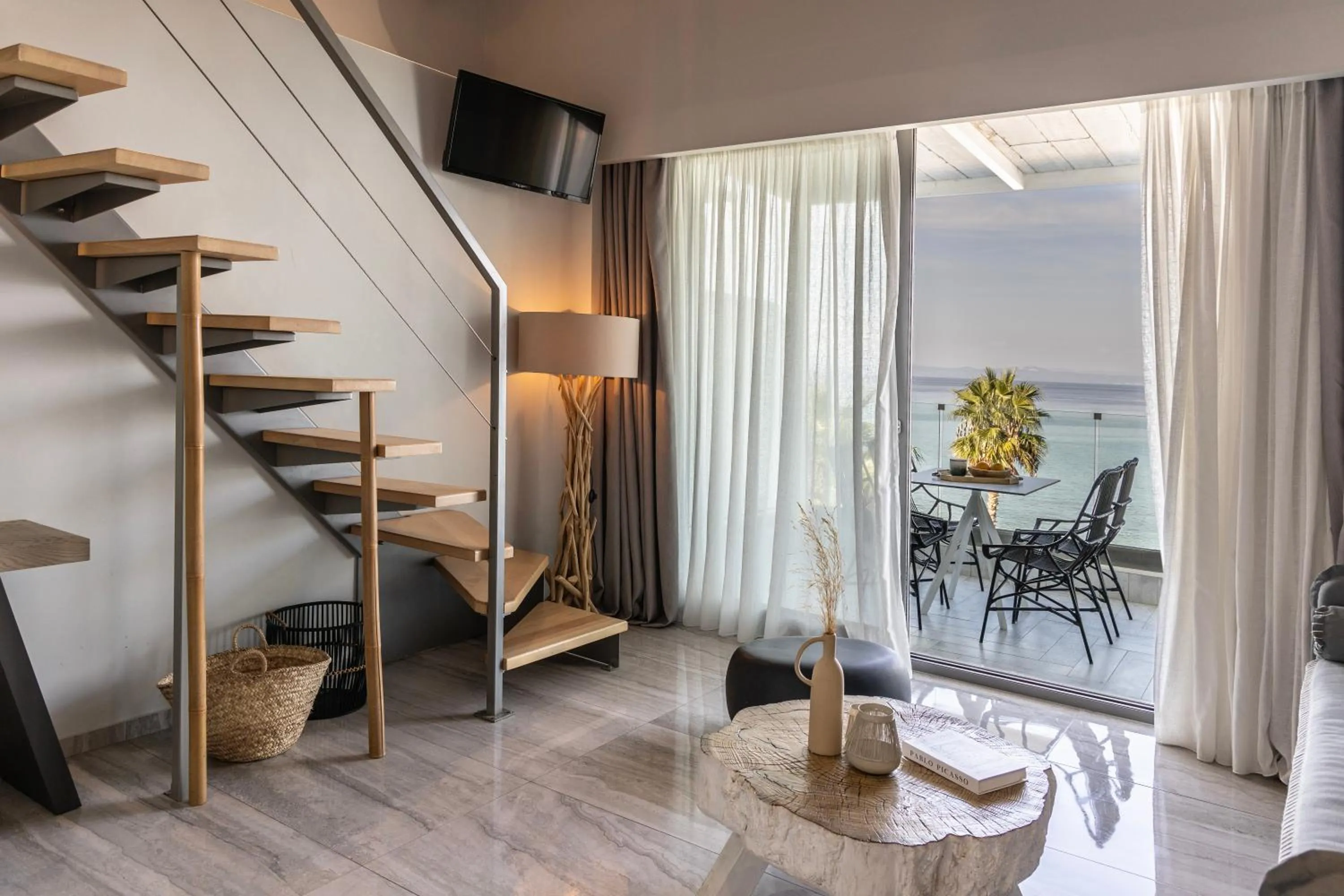 Blue Carpet Luxury Suites