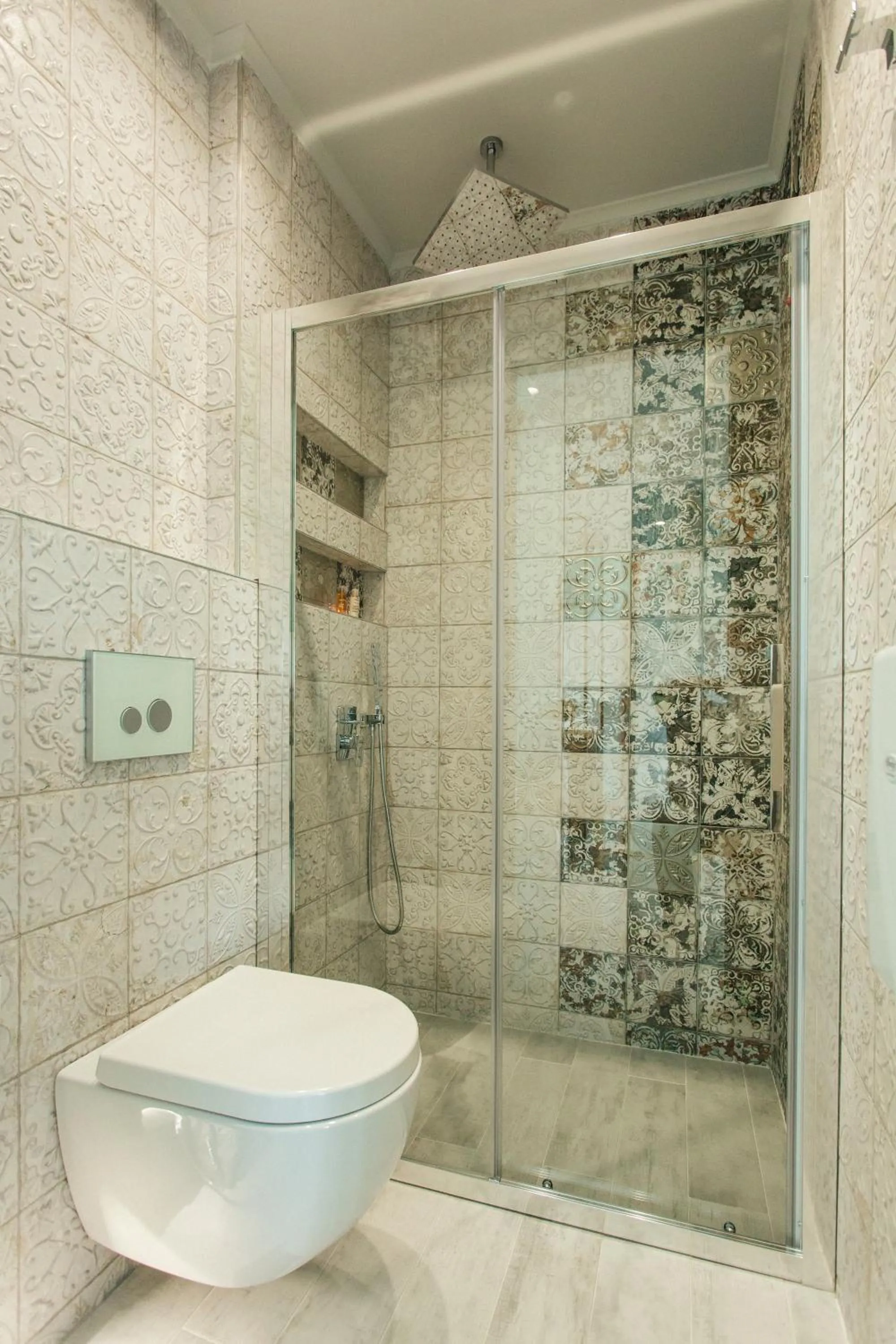 Blue Carpet Luxury Suites