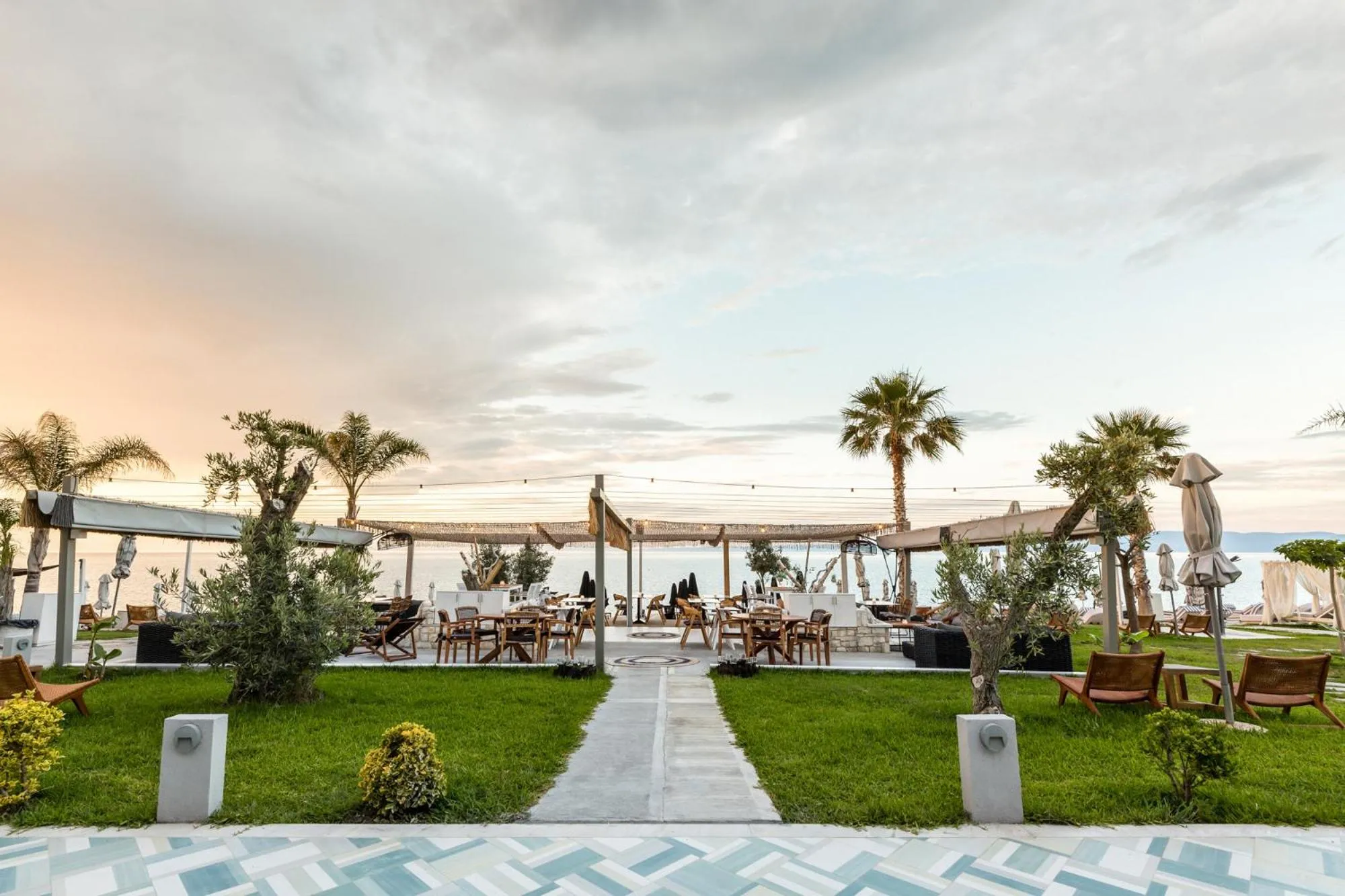 Garden in Blue Carpet Luxury Suites