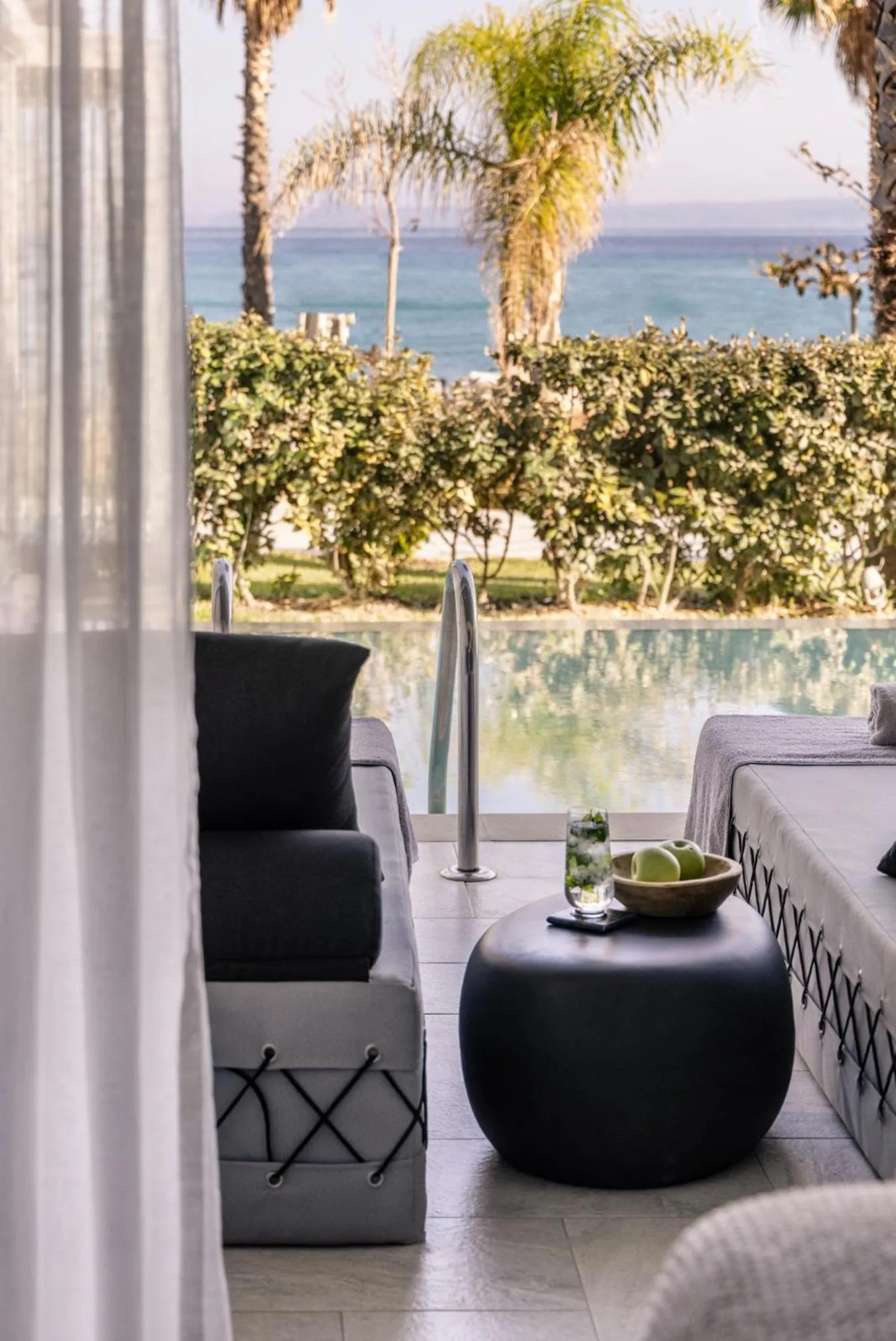 Blue Carpet Luxury Suites