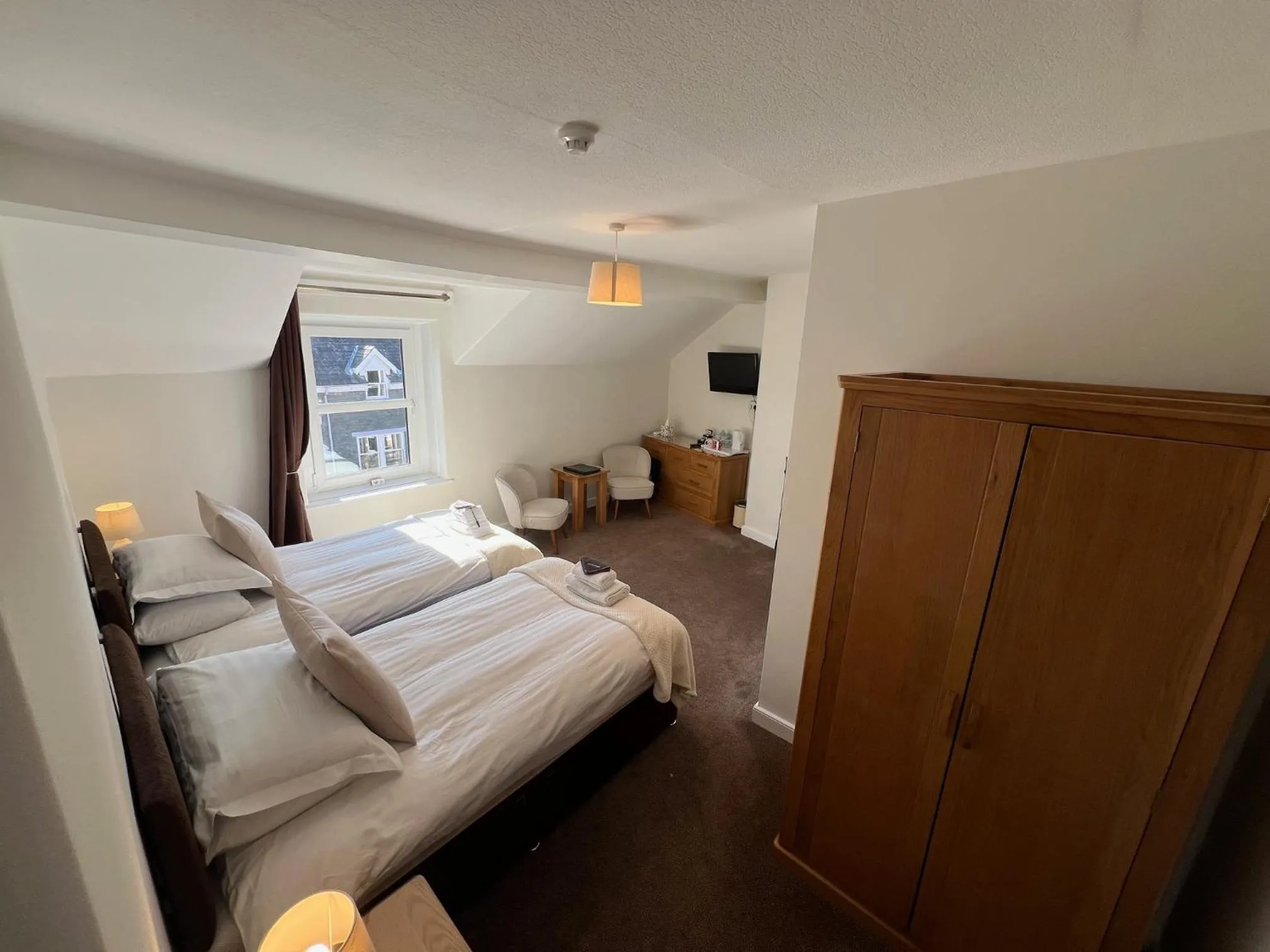 Bed in Dolly Waggon Guest House