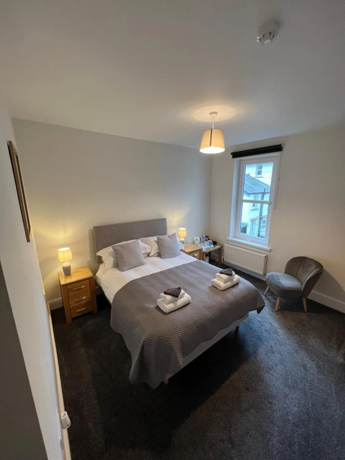 Bed in Dolly Waggon Guest House