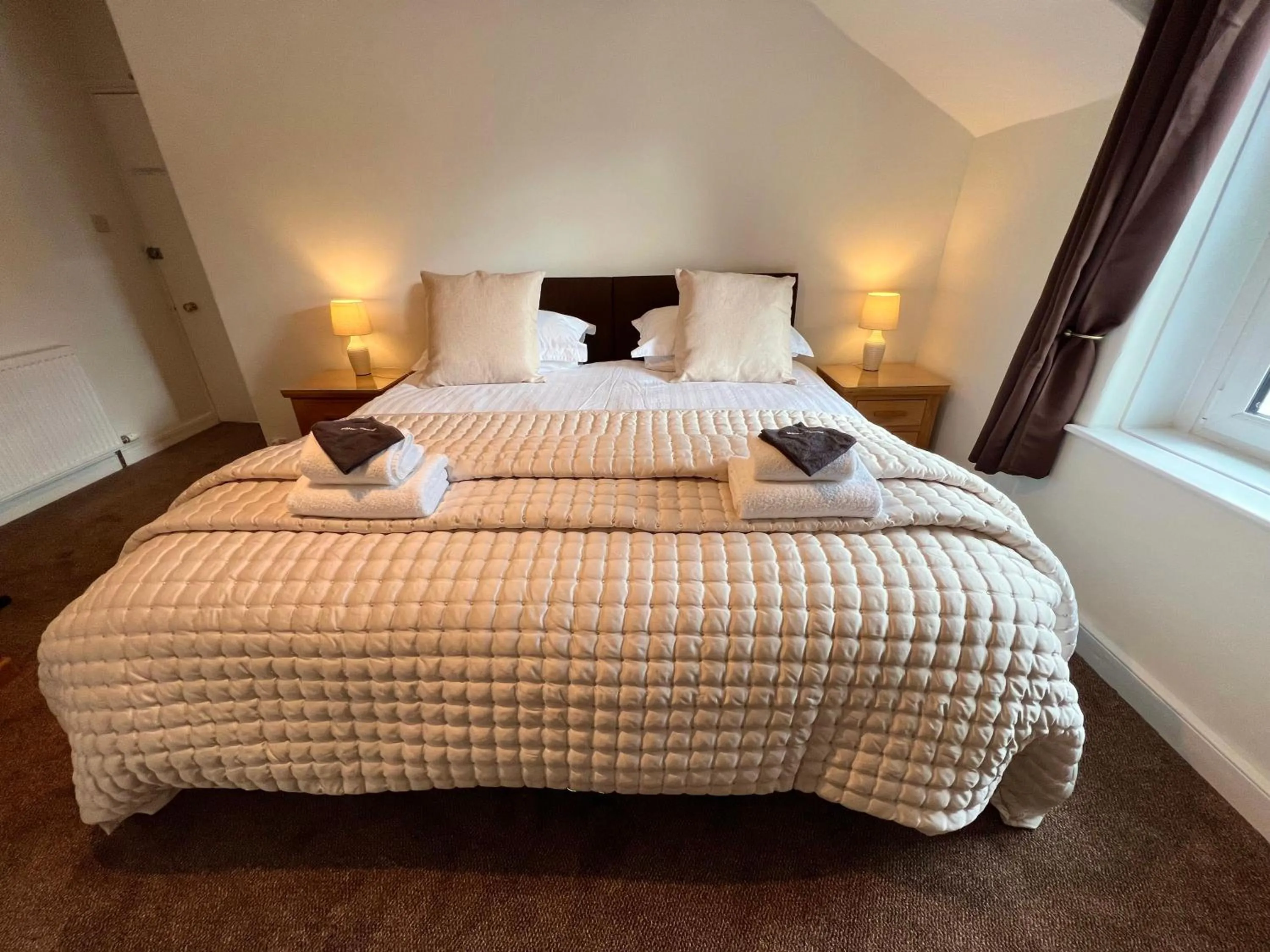 Bed in Dolly Waggon Guest House