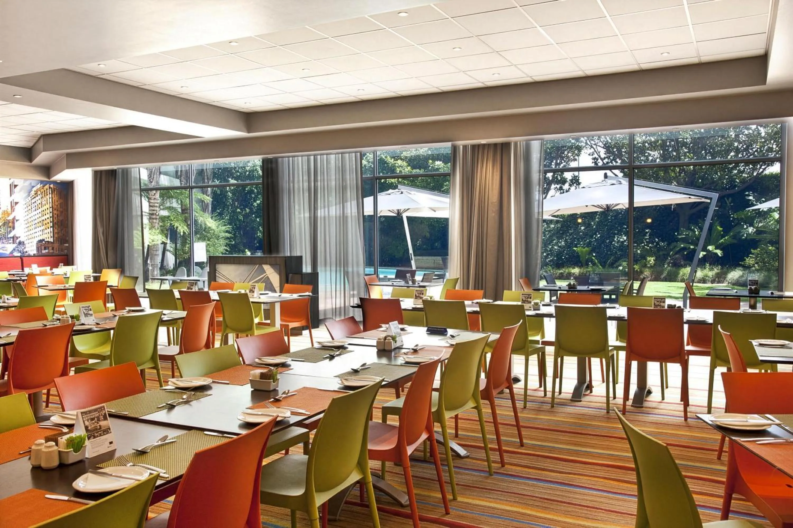 Restaurant/places to eat in Garden Court Milpark, Johannesburg