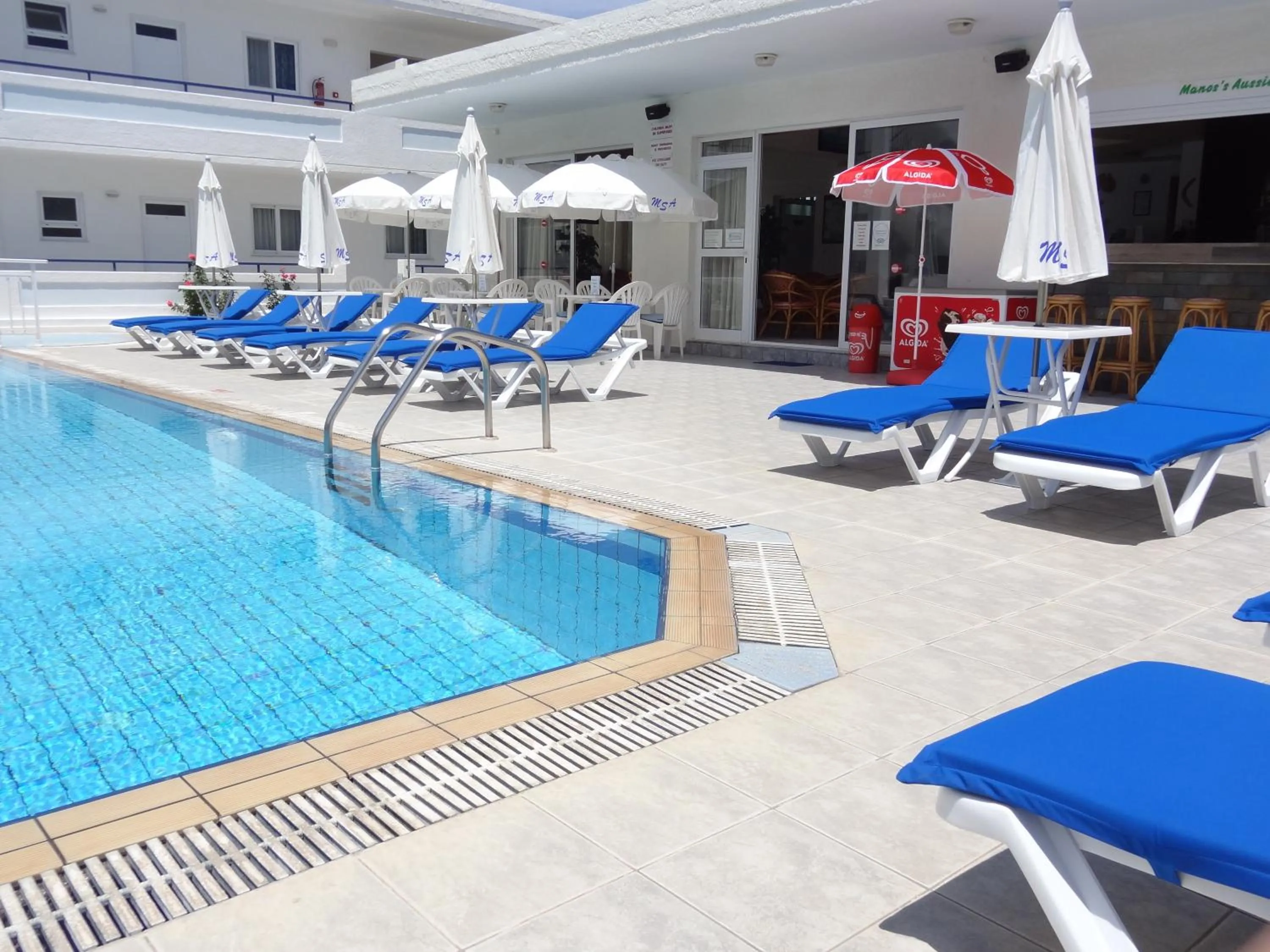 Lounge or bar in Michalis Studios & Apartments