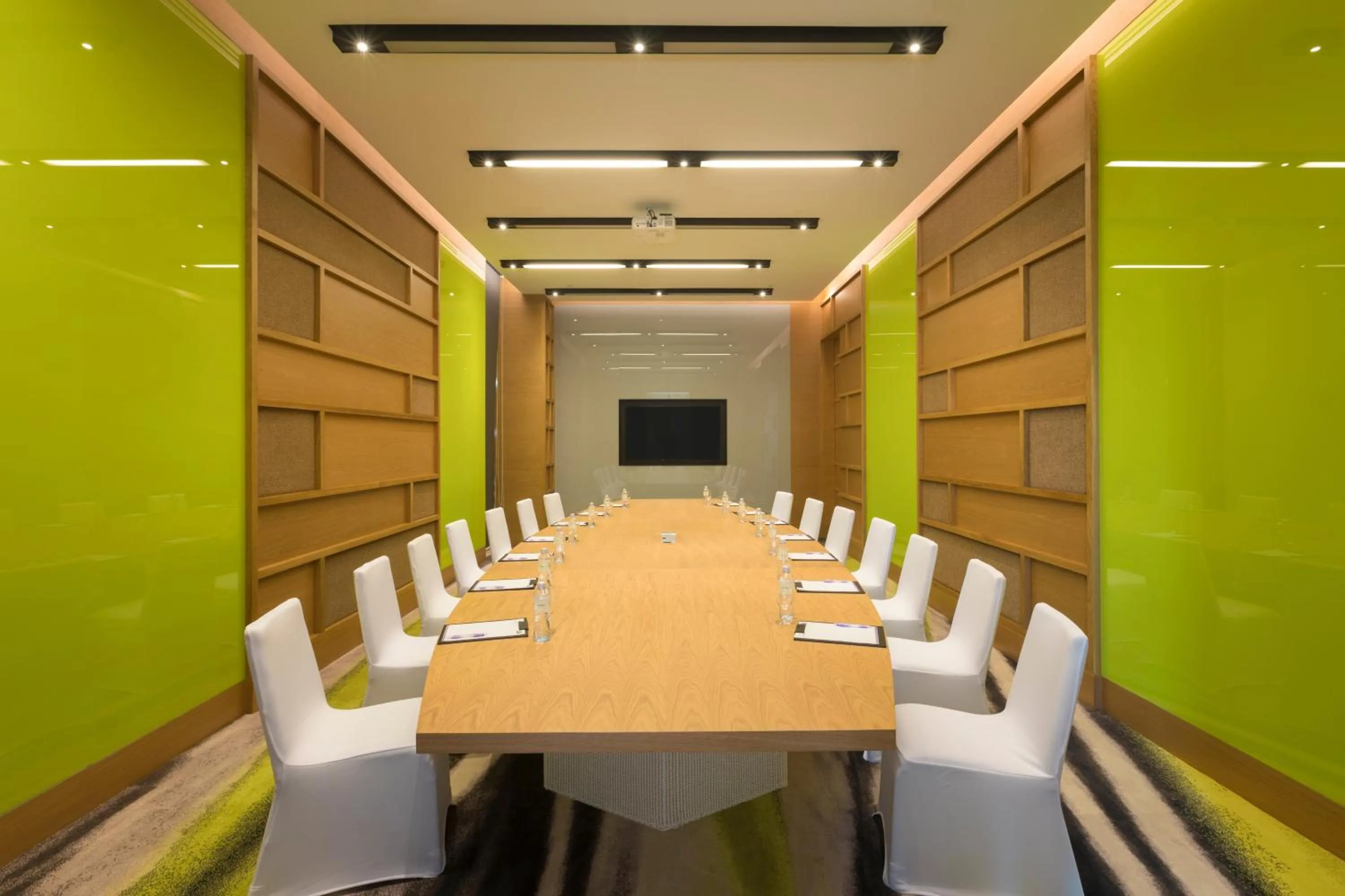 Meeting/conference room in Holiday Inn Resort Vana Nava Hua Hin by IHG