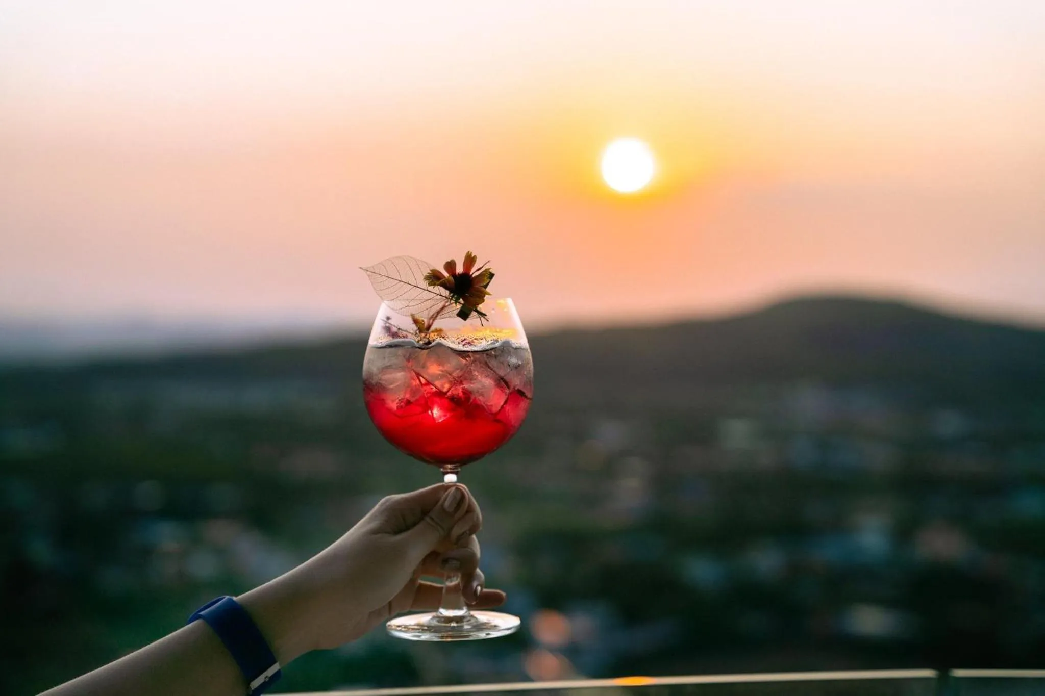 Lounge or bar in Holiday Inn Resort Vana Nava Hua Hin by IHG