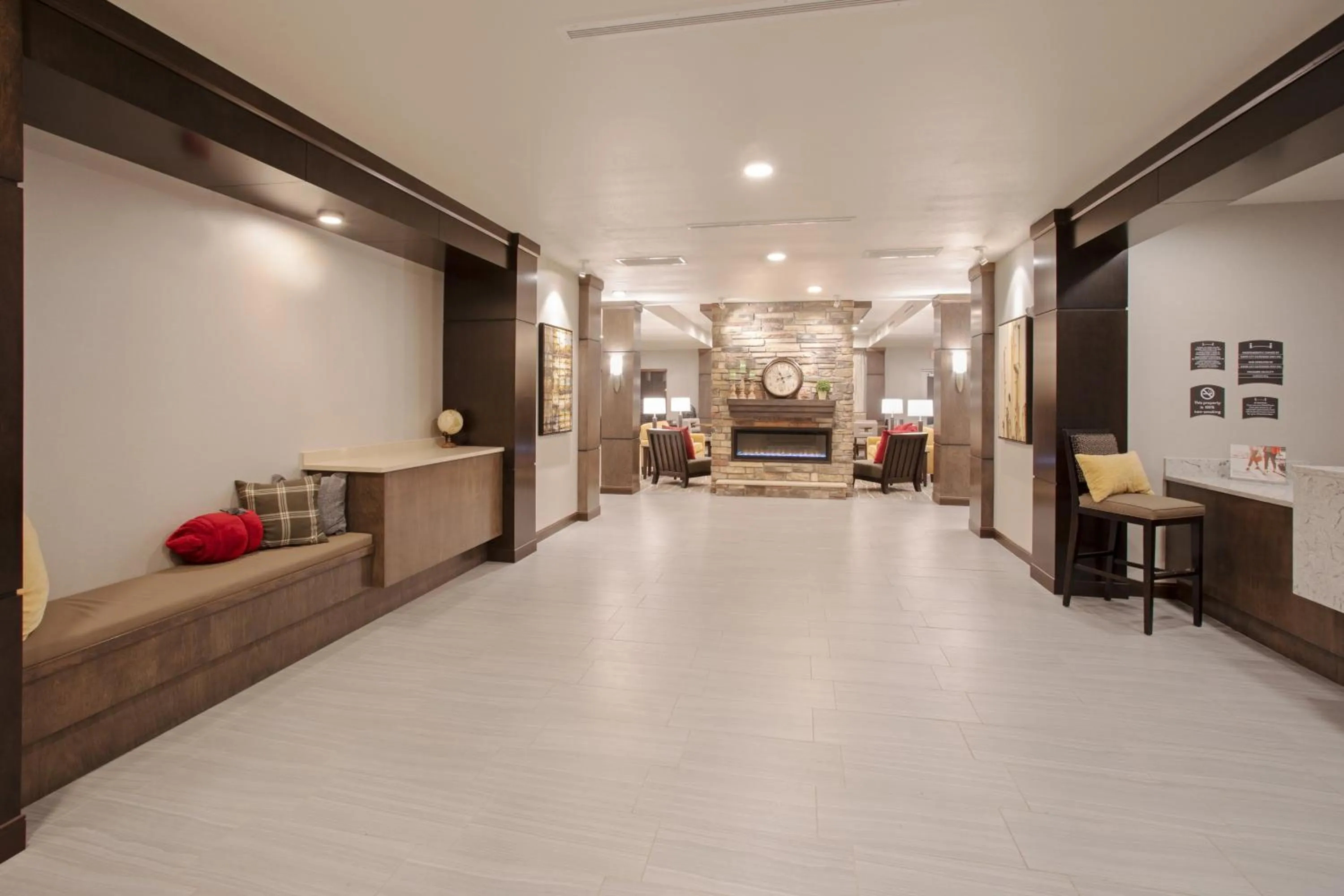 Property building, Bed in Staybridge Suites Rapid City - Rushmore by IHG