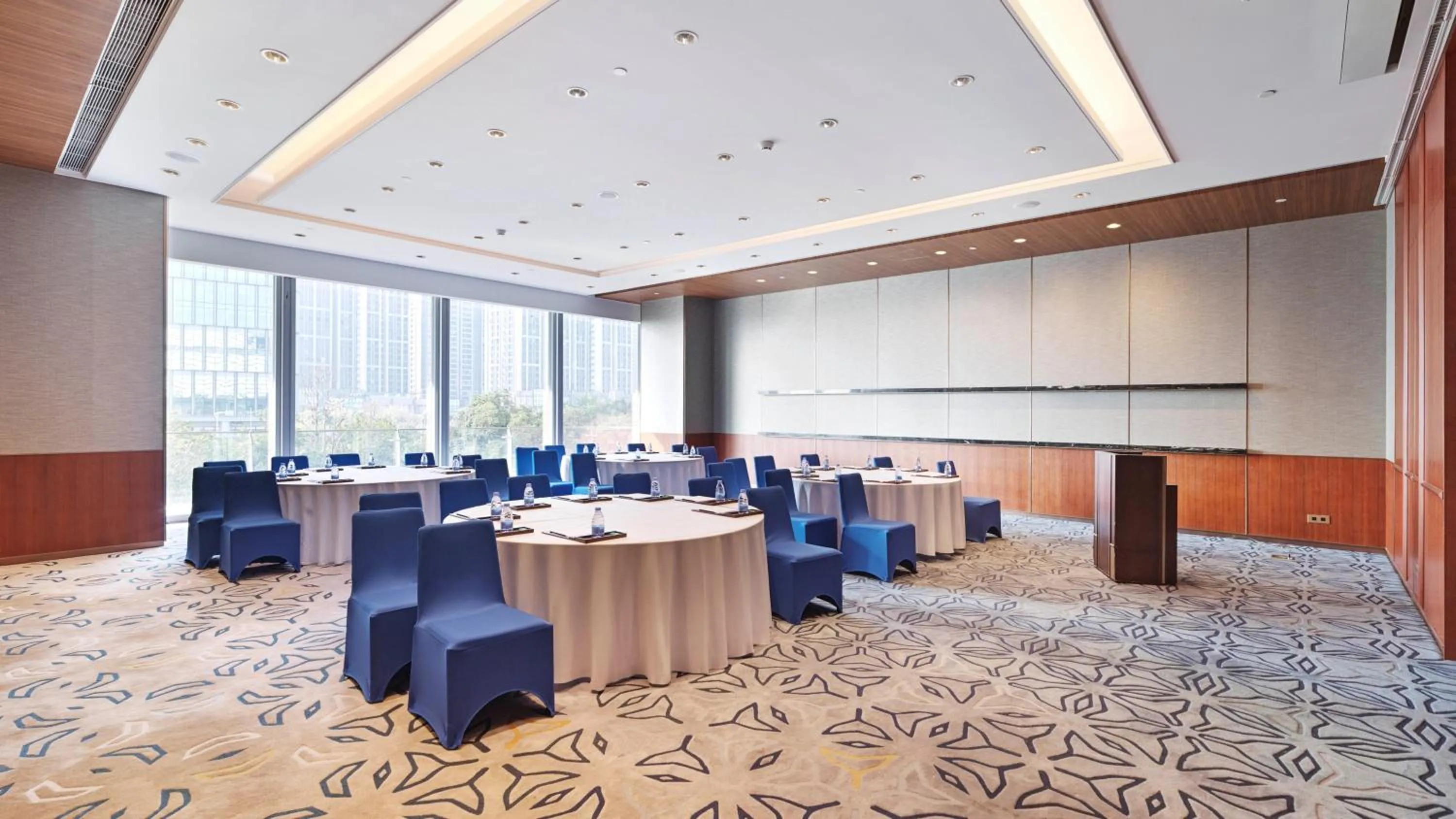 Meeting/conference room in InterContinental Guangzhou Exhibition Center by IHG