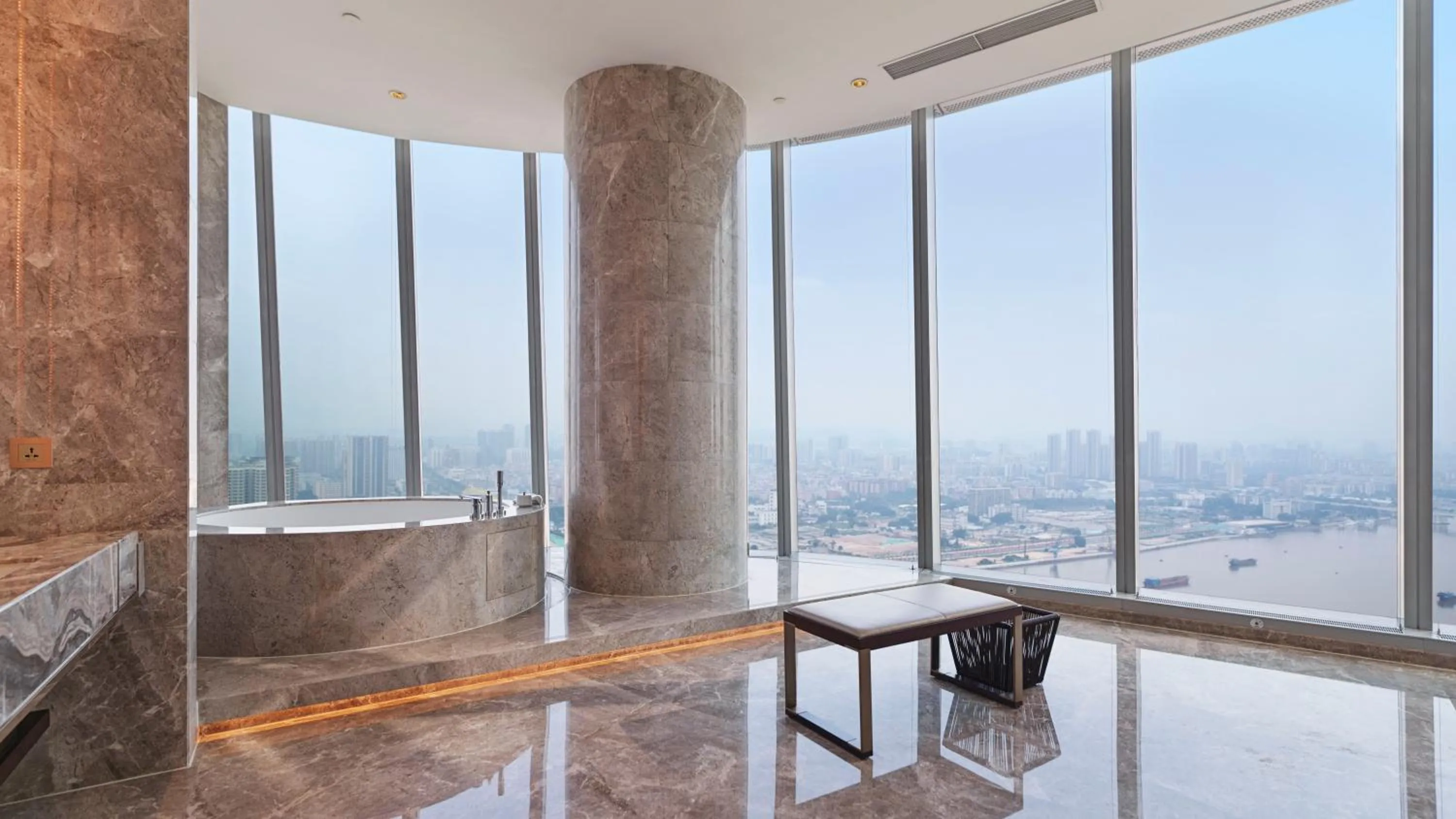 Photo of the whole room in InterContinental Guangzhou Exhibition Center by IHG