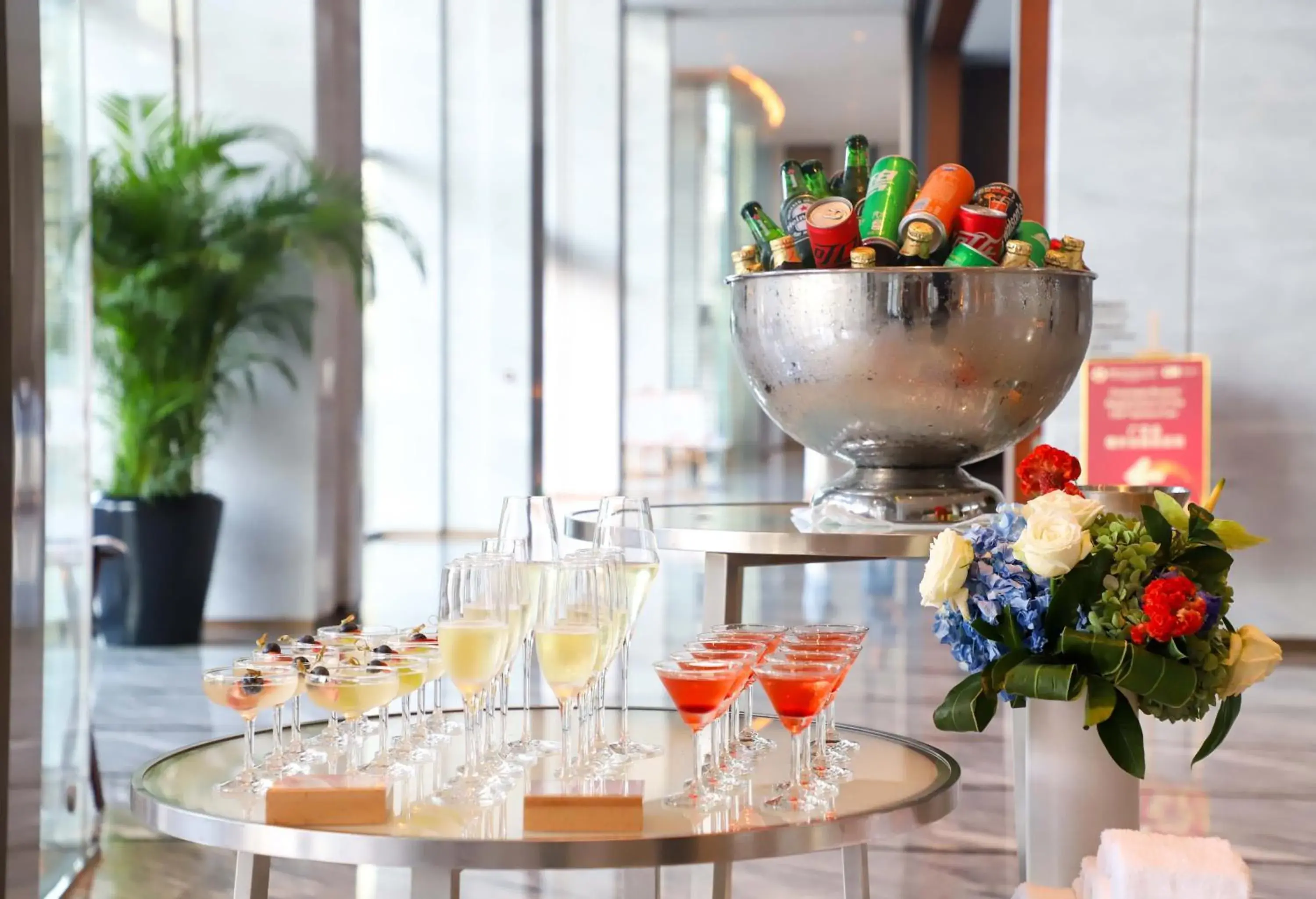 Property building in InterContinental Guangzhou Exhibition Center by IHG Property building in InterContinental Guangzhou Exhibition Center by IHG