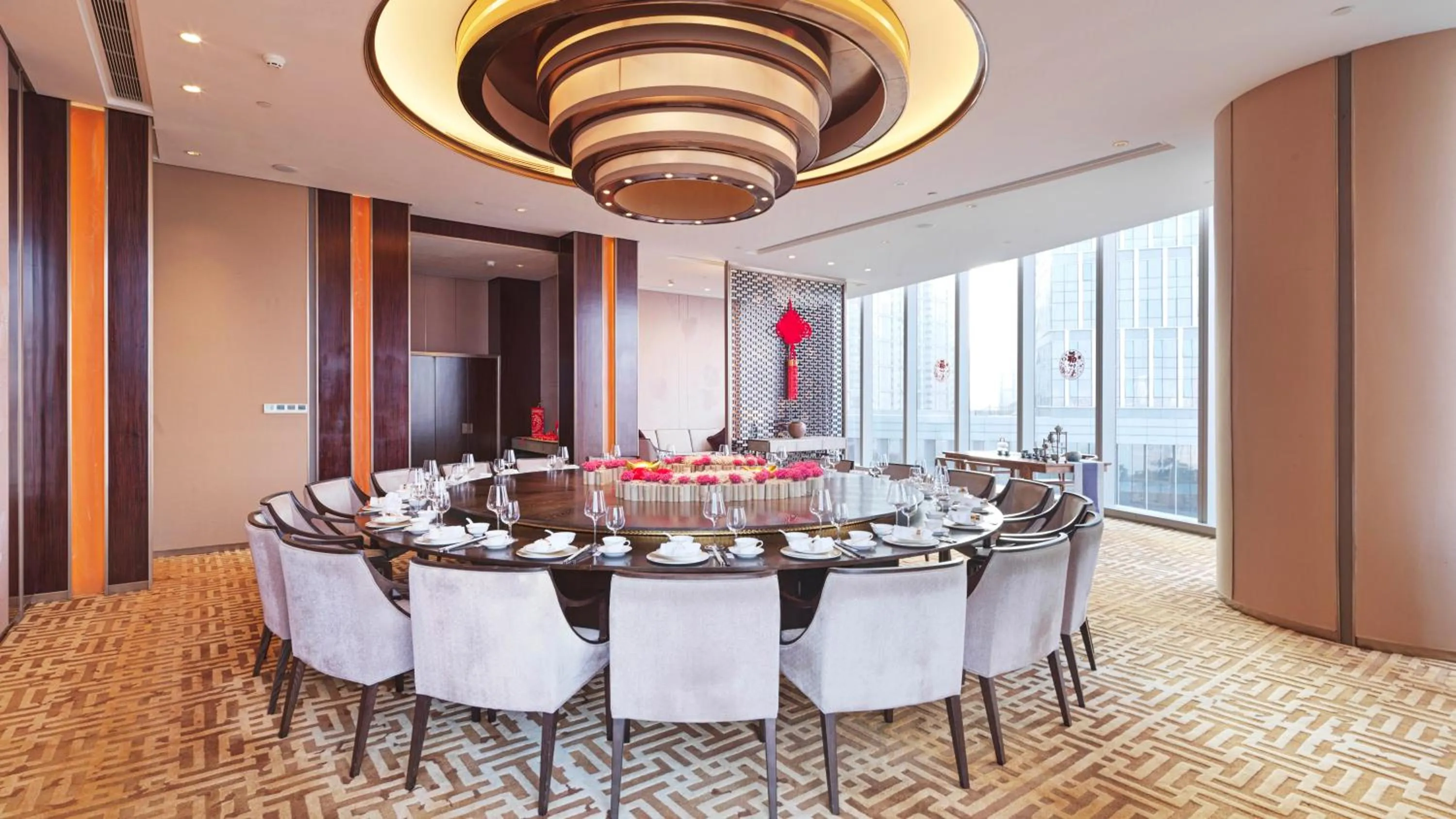 Restaurant/places to eat in InterContinental Guangzhou Exhibition Center by IHG