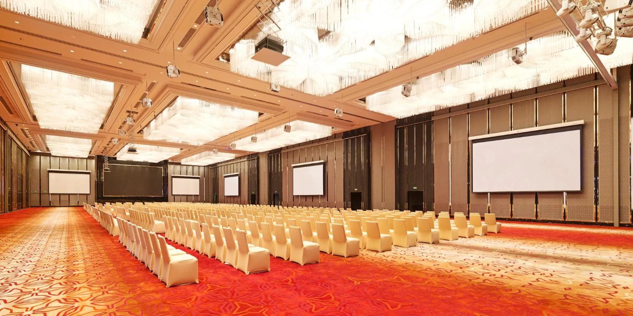 Banquet/Function facilities in InterContinental Guangzhou Exhibition Center by IHG