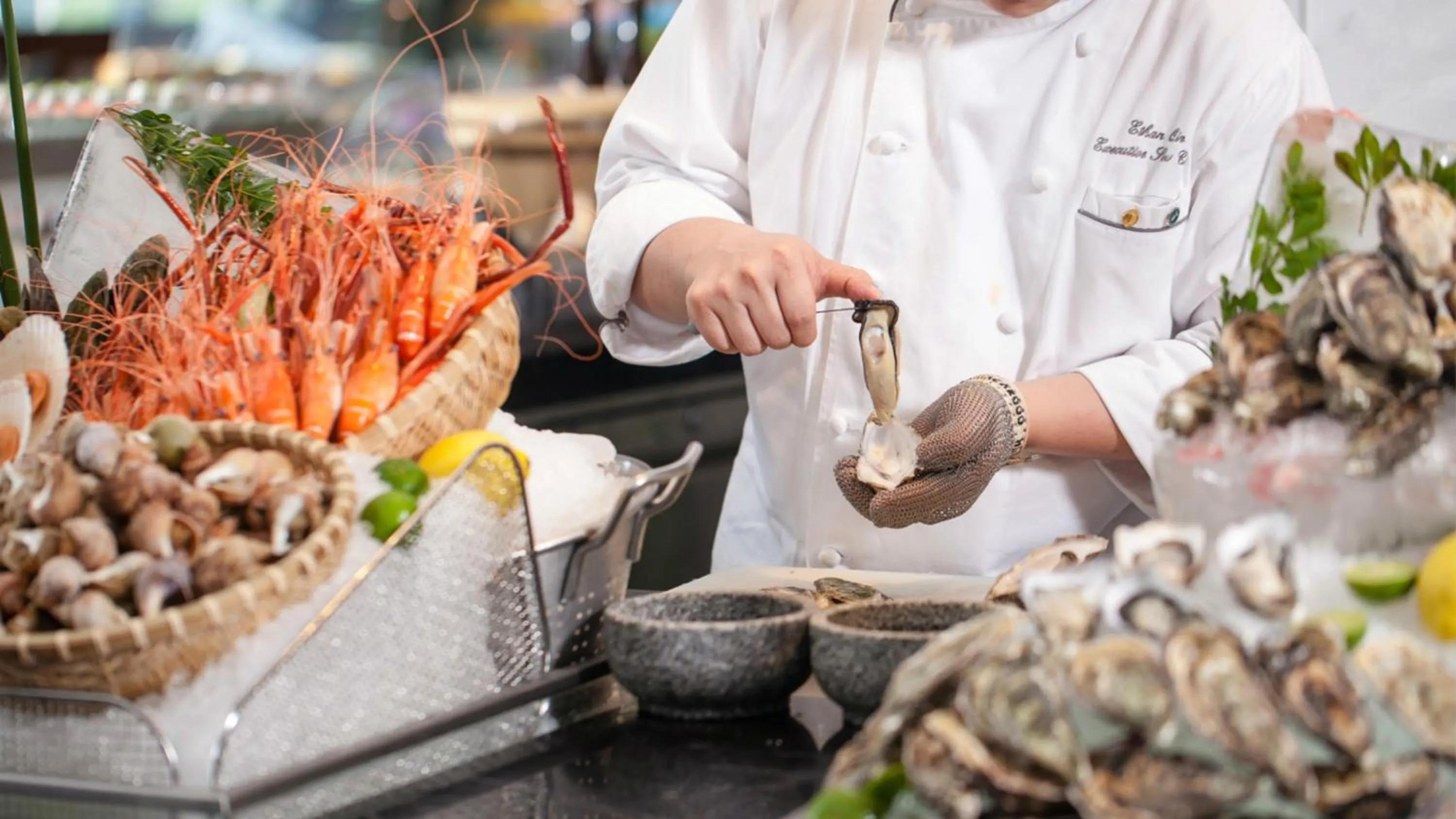 Restaurant/places to eat in InterContinental Guangzhou Exhibition Center by IHG