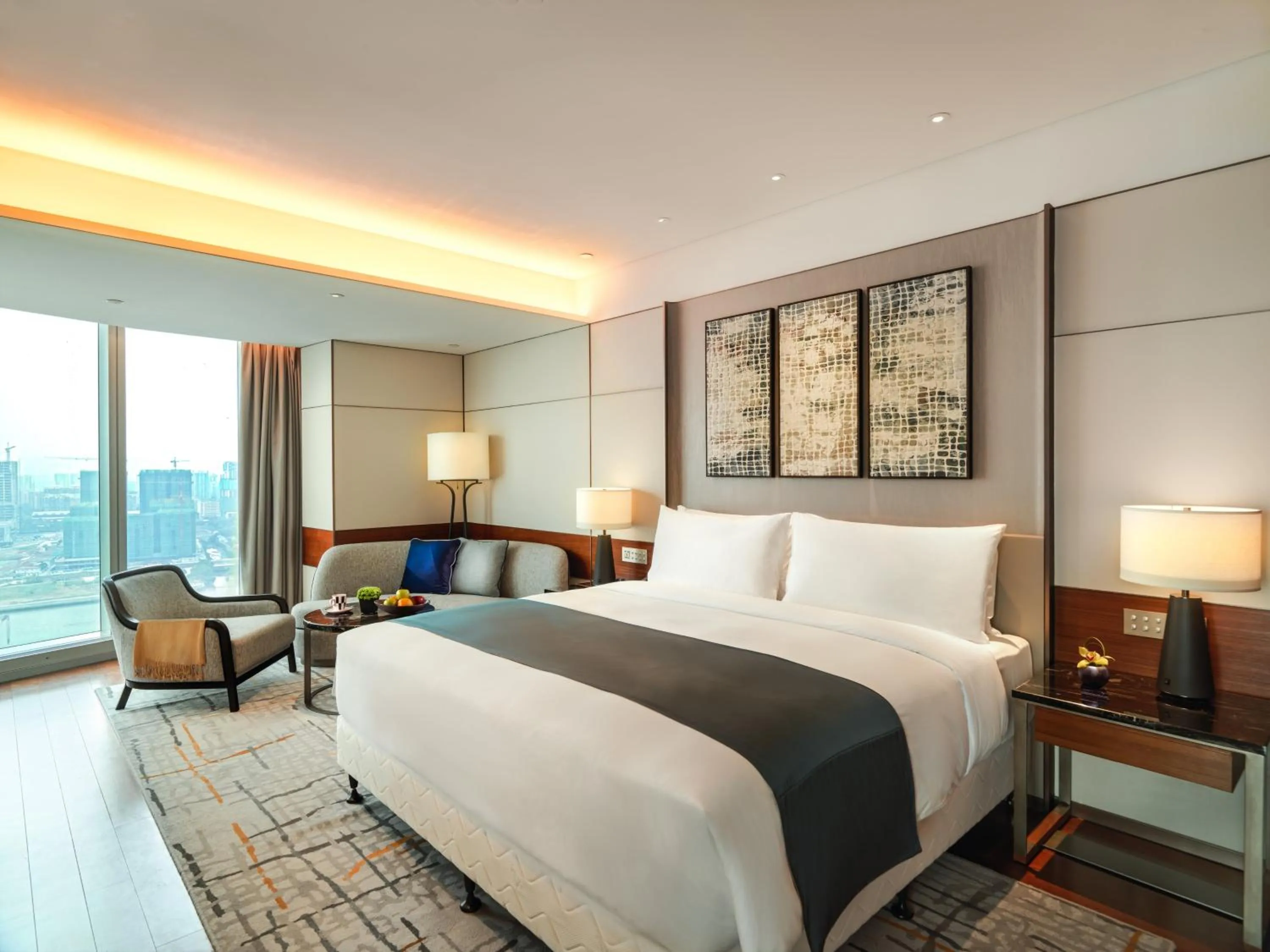 Photo of the whole room, Bed in InterContinental Guangzhou Exhibition Center by IHG