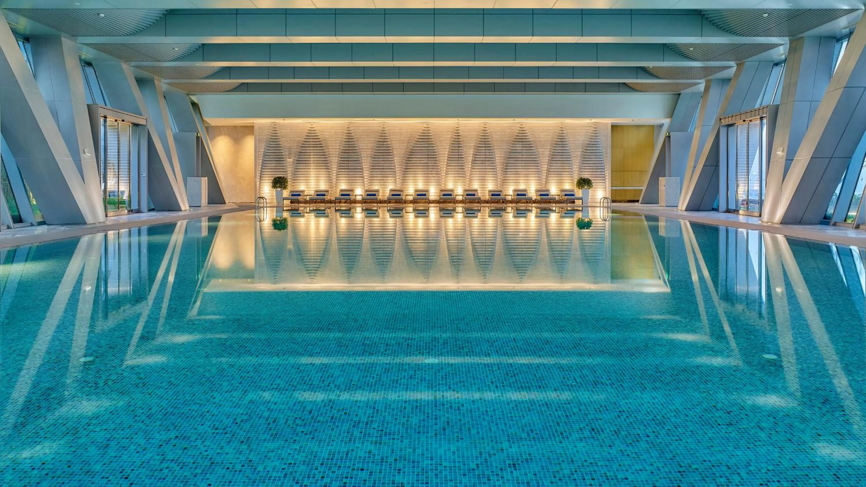 Swimming pool in InterContinental Guangzhou Exhibition Center by IHG