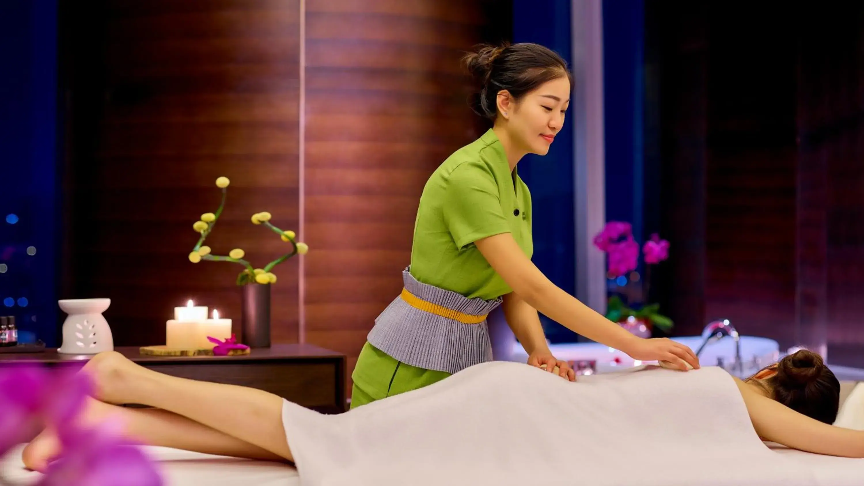 Spa and wellness centre/facilities in InterContinental Guangzhou Exhibition Center by IHG - Free shuttle between hotel and Exhibition Center during Canton Fair & Exhibitor registration Counter Spa and wellness centre/facilities in InterContinental Guangzhou Exhibition Center by IHG - Free shuttle between hotel and Exhibition Center during Canton Fair & Exhibitor registration Counter