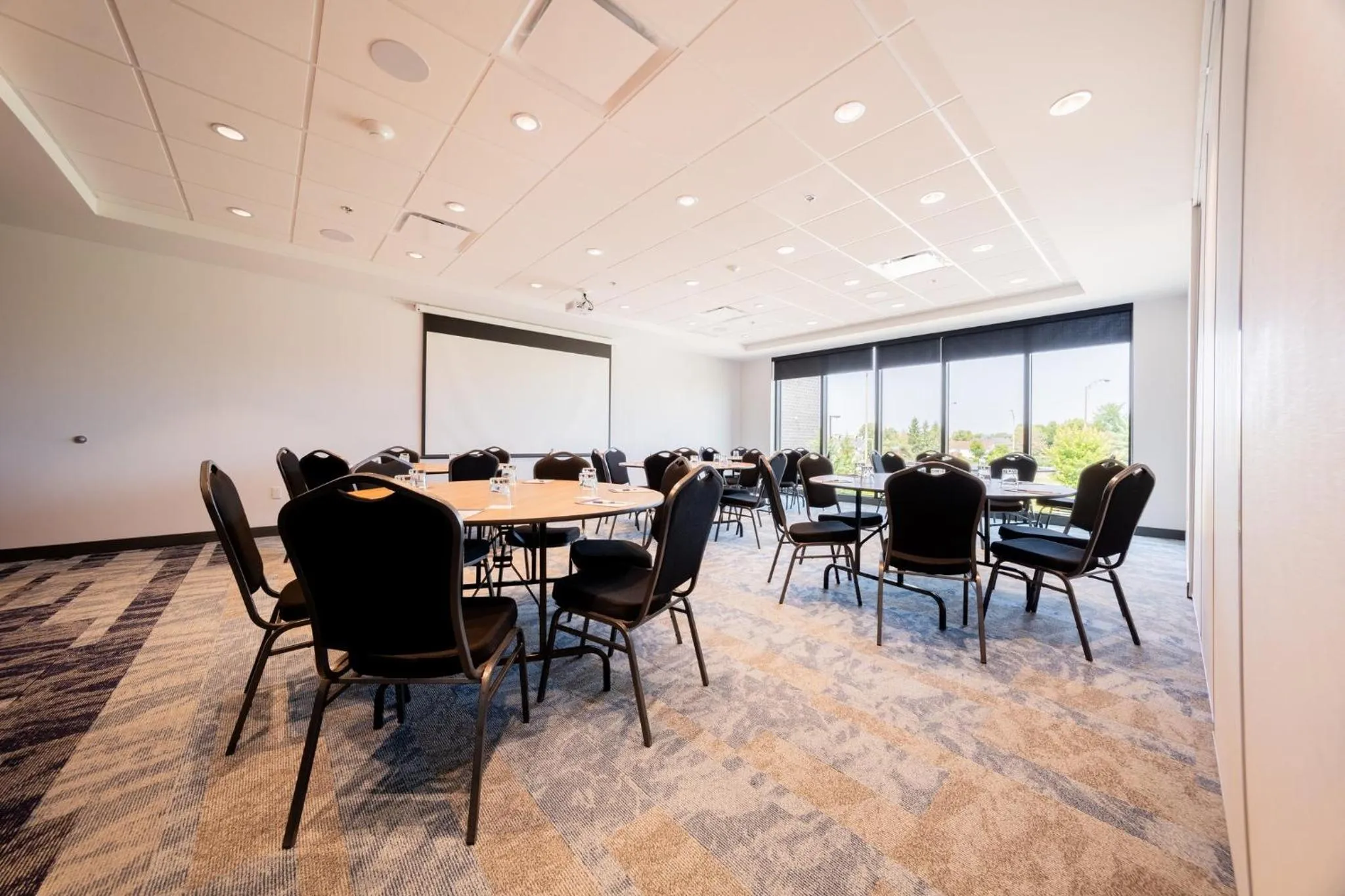 Meeting/conference room in Holiday Inn Express & Suites - Trois Rivieres Ouest by IHG