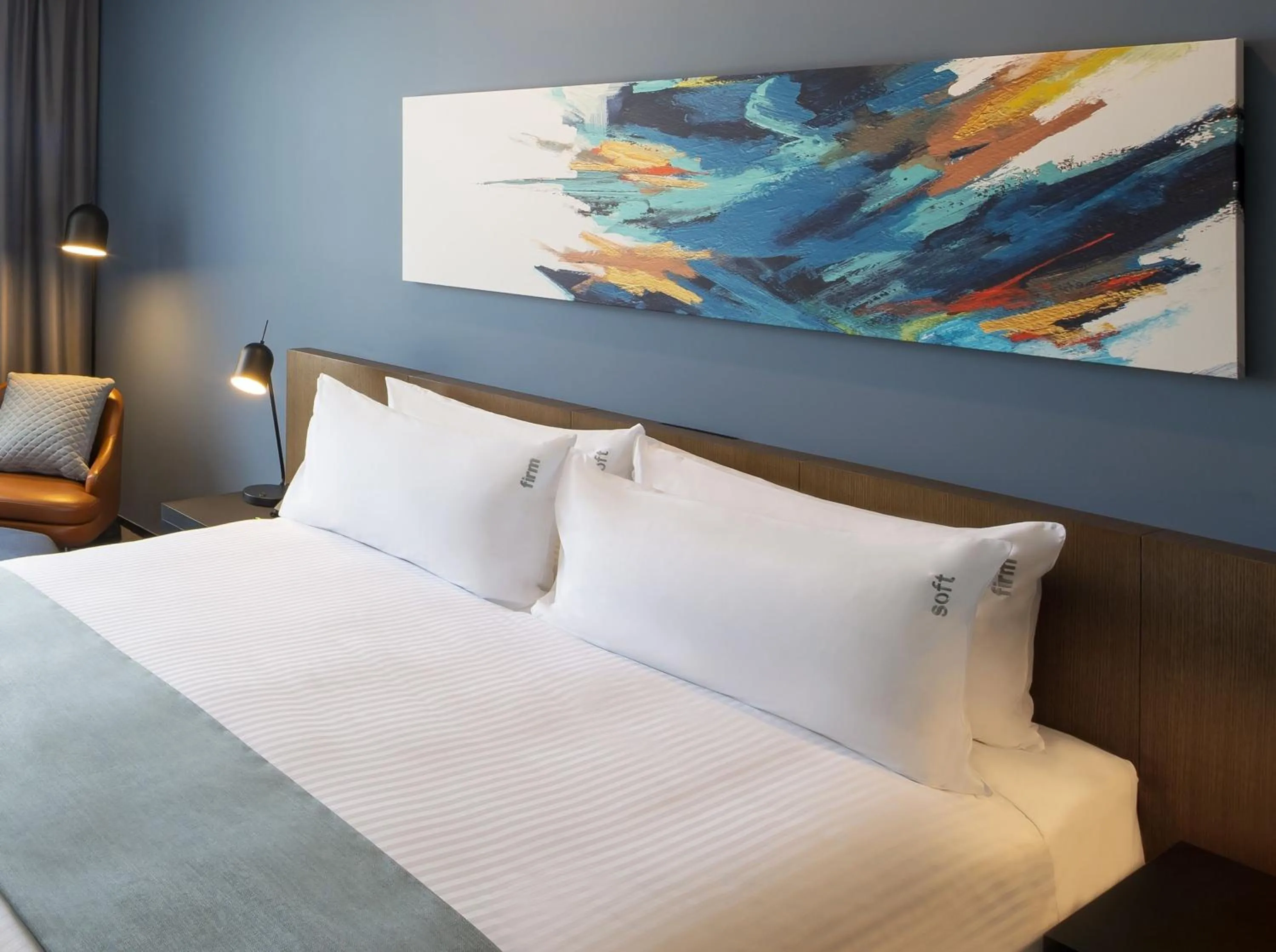 Photo of the whole room, Bed in Holiday Inn Sydney St Marys by IHG