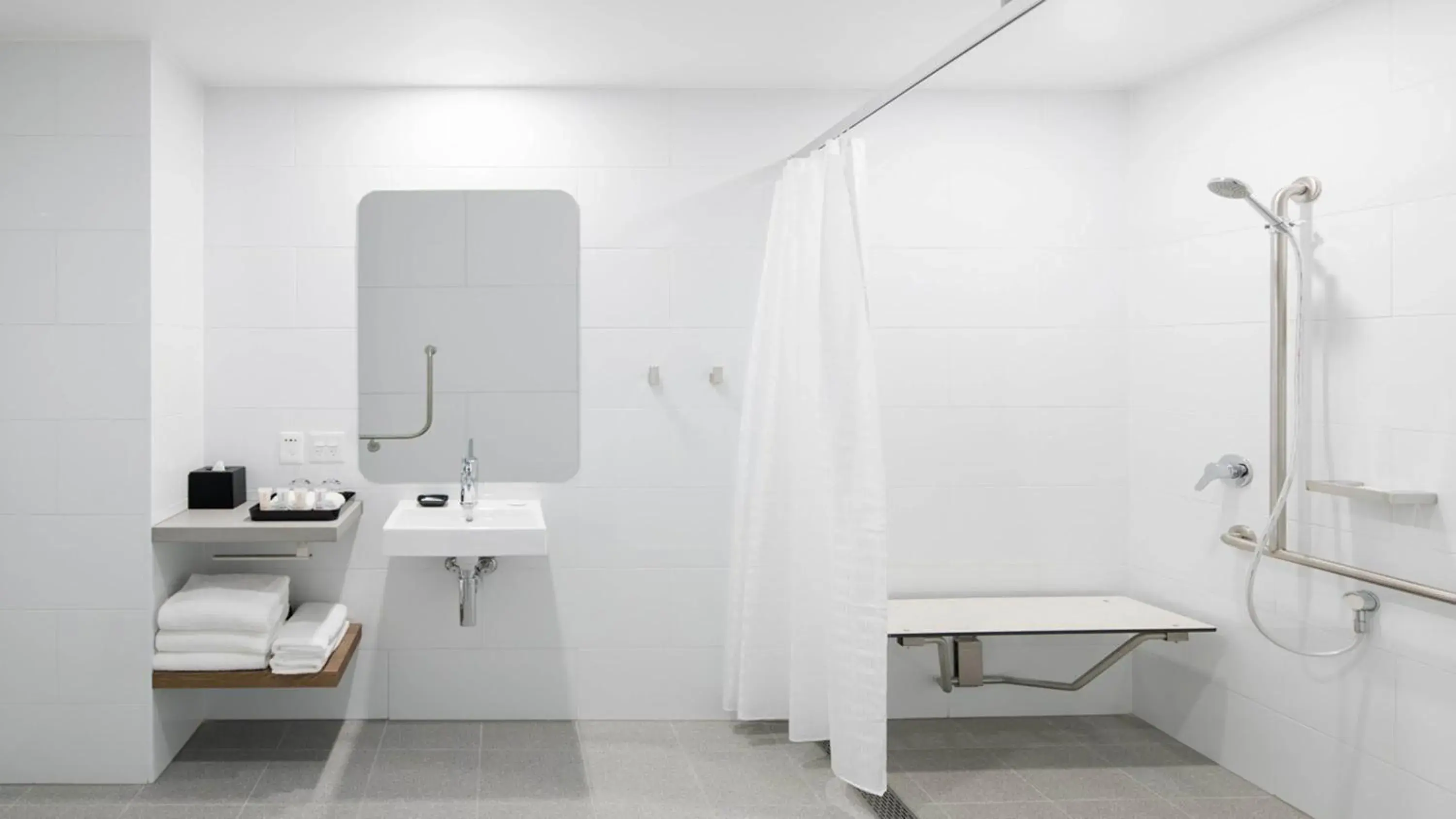 Bathroom in Holiday Inn Sydney St Marys by IHG Bathroom in Holiday Inn Sydney St Marys by IHG