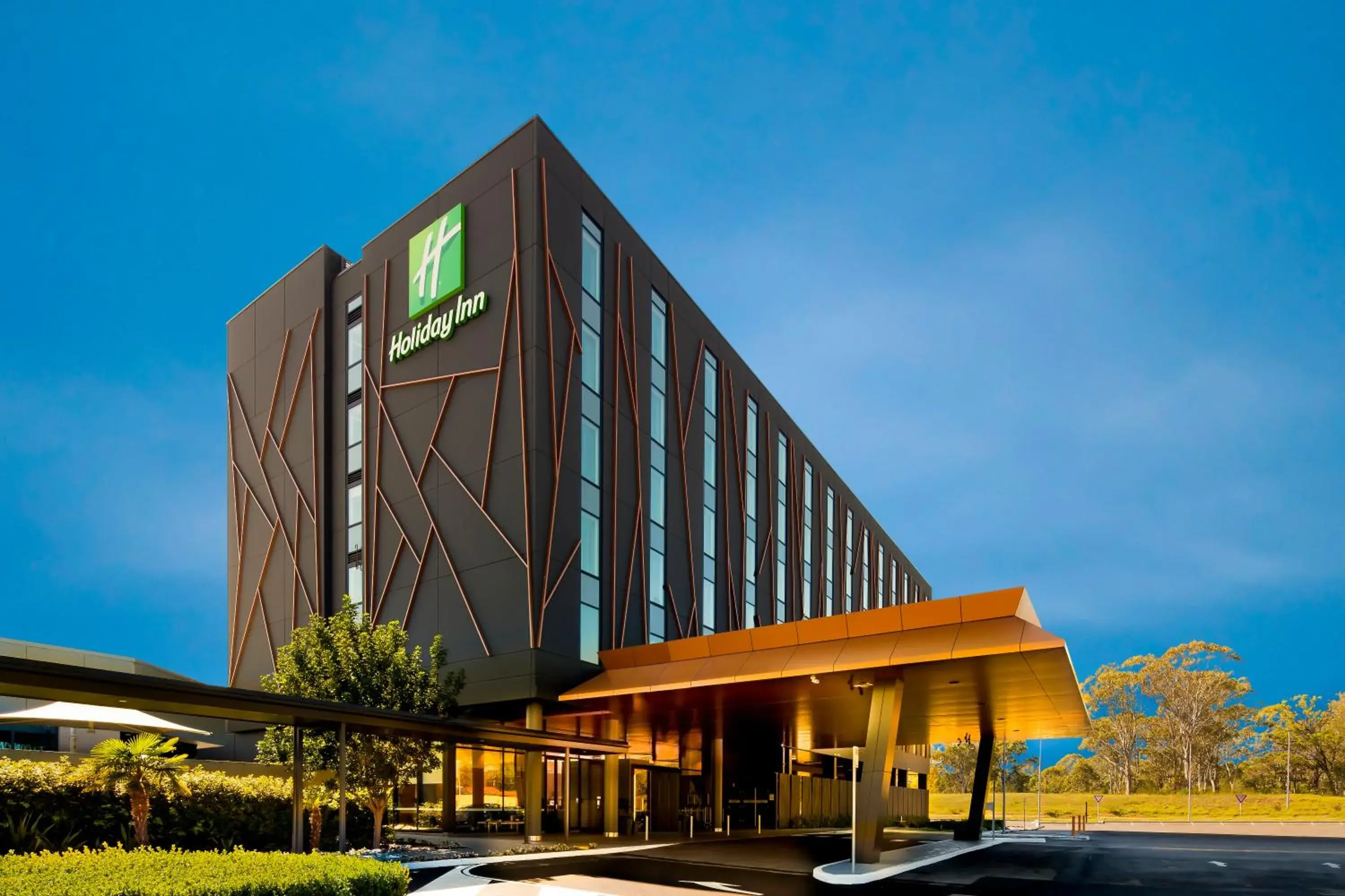 Property building in Holiday Inn Sydney St Marys by IHG Property building in Holiday Inn Sydney St Marys by IHG
