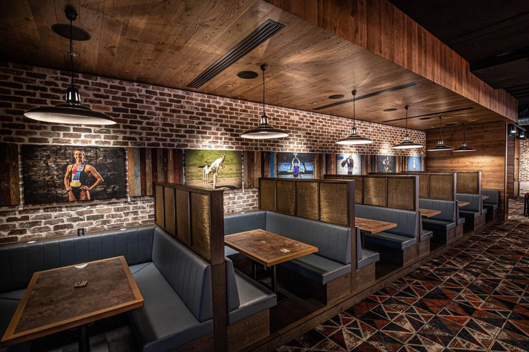 Lounge or bar in Holiday Inn Sydney St Marys by IHG