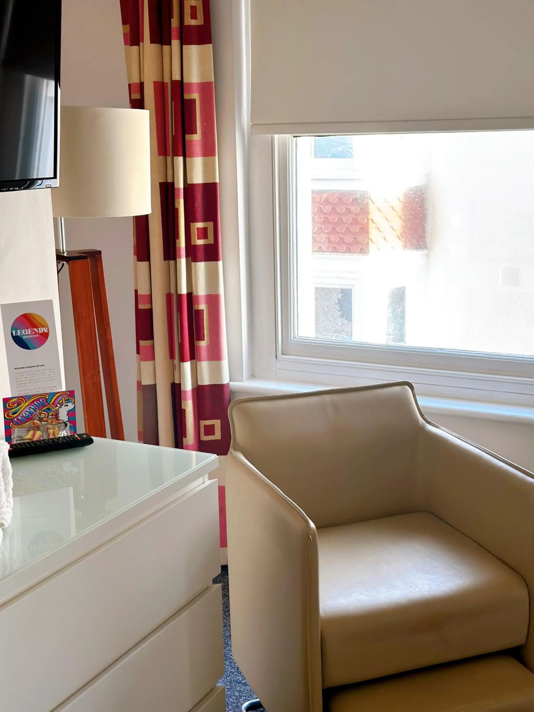 Seating area in Legends Hotel