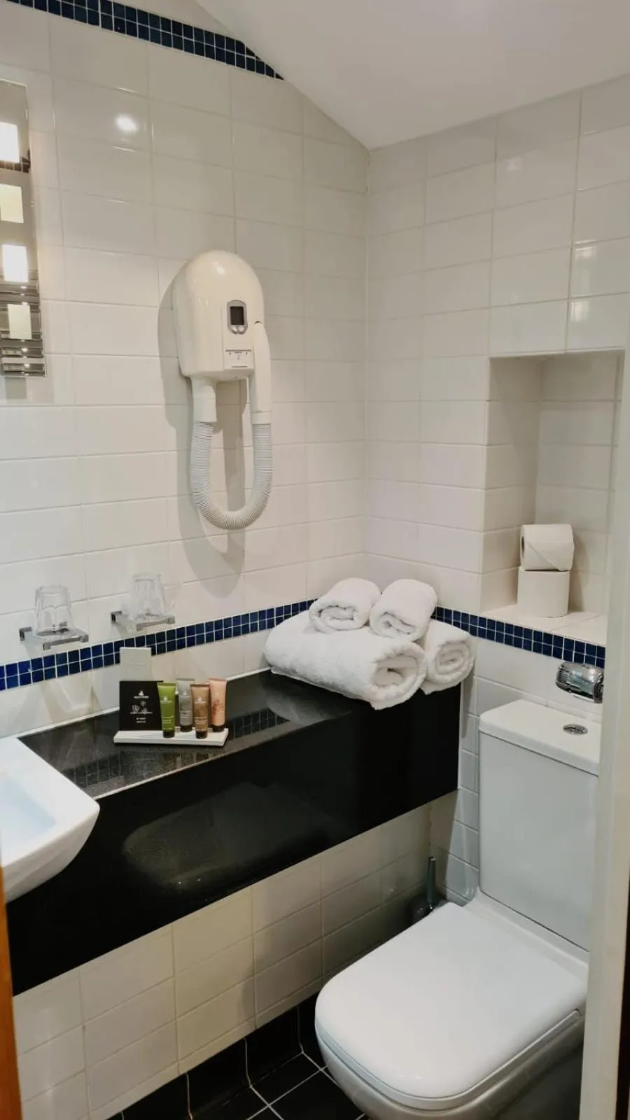 Bathroom in Legends Hotel