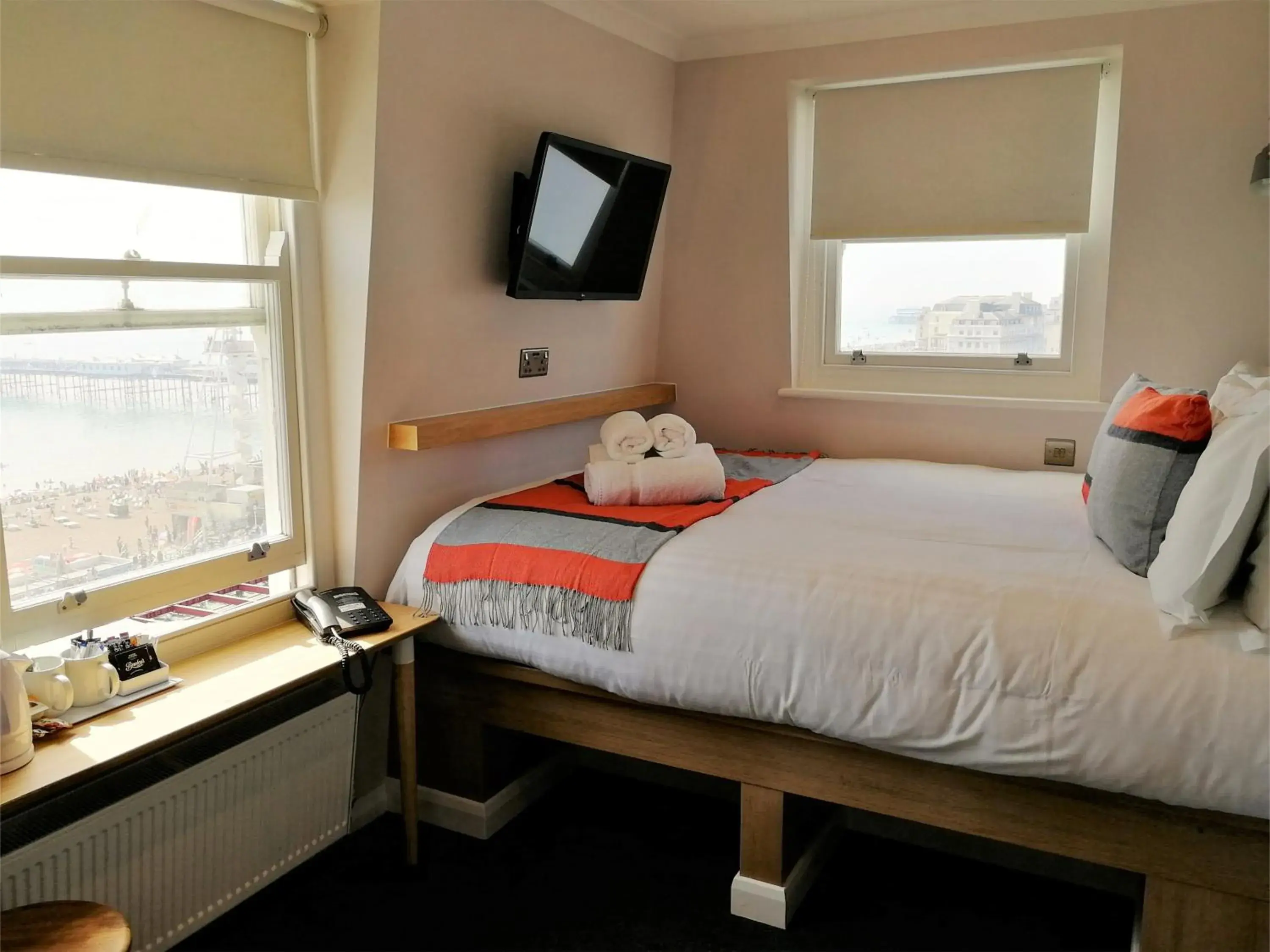 Sea view, Bed in Legends Hotel Sea view, Bed in Legends Hotel