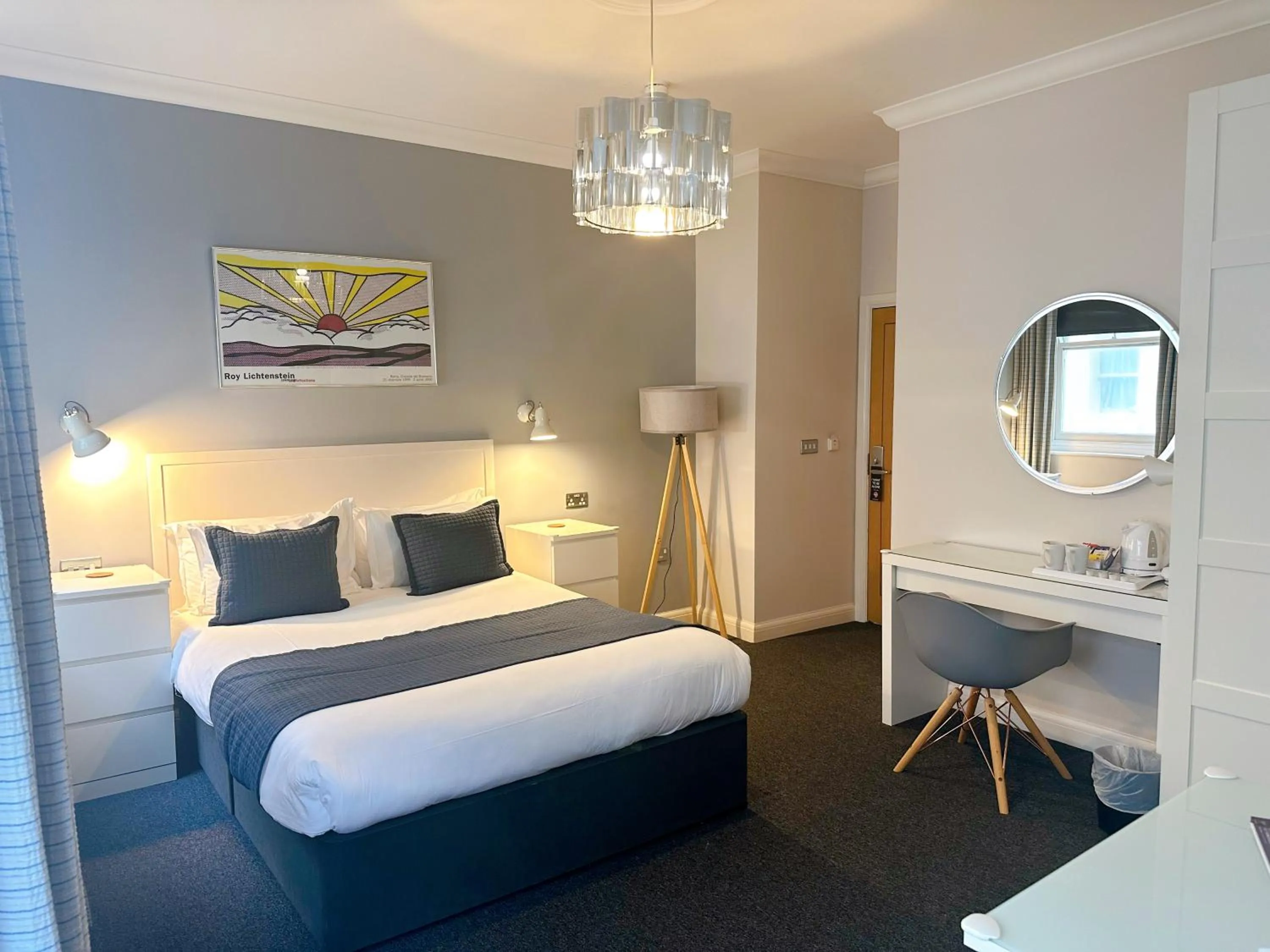 Photo of the whole room, Bed in Legends Hotel