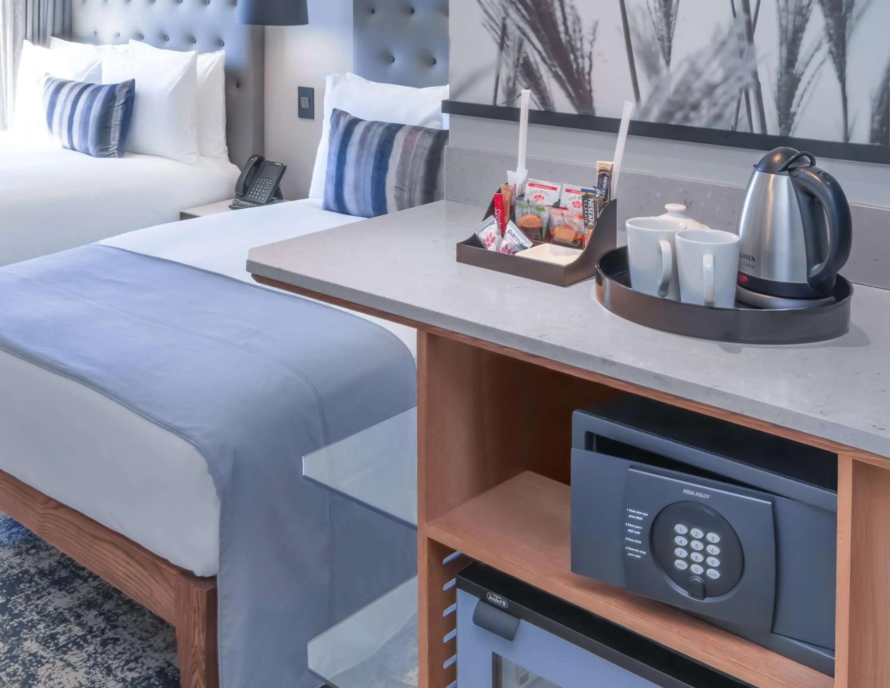 Bedroom, Bed in SunSquare Cape Town City Bowl