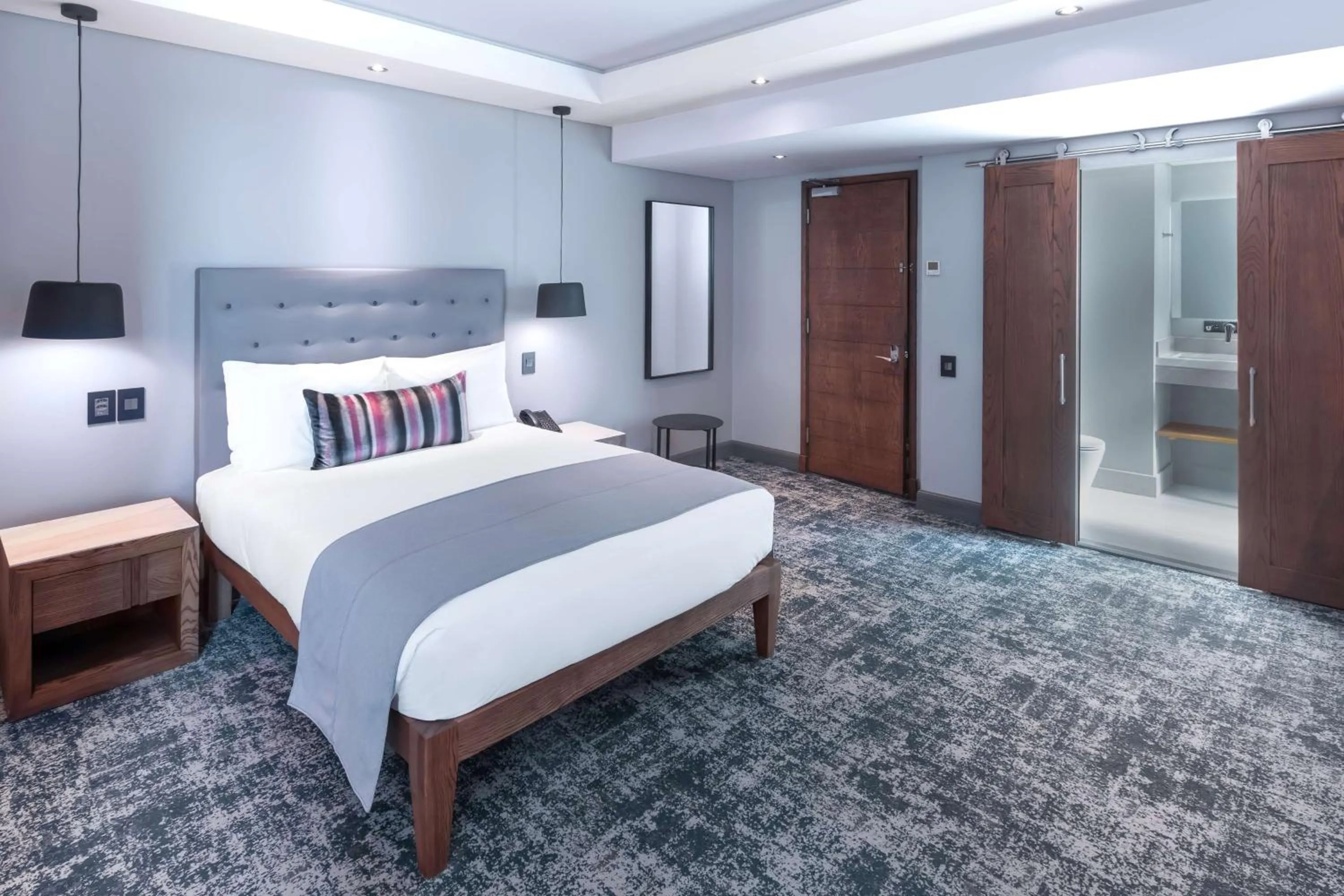 Bedroom, Bed in SunSquare Cape Town City Bowl