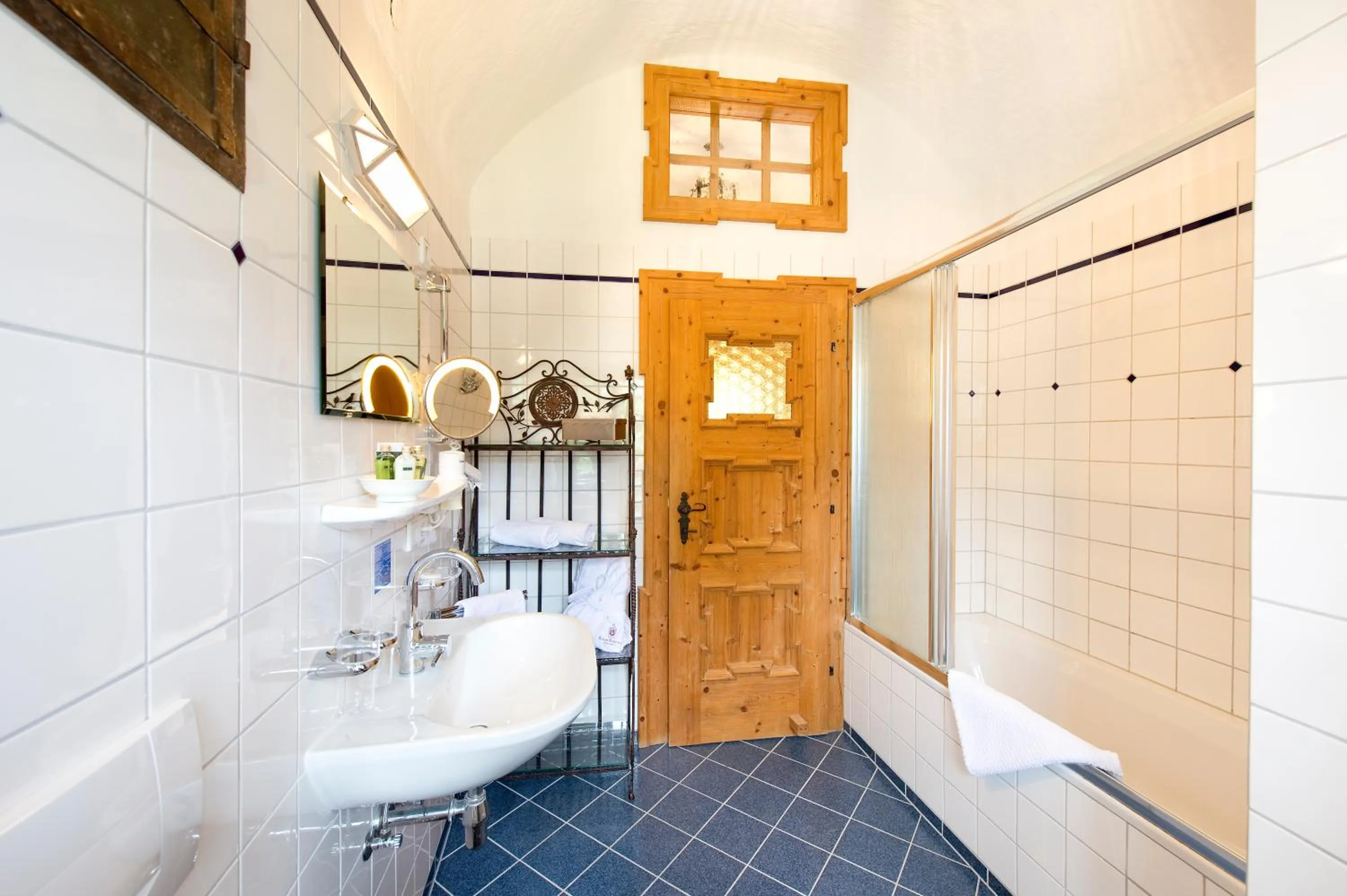 Bathroom in Aparthotel Schloss Thannegg